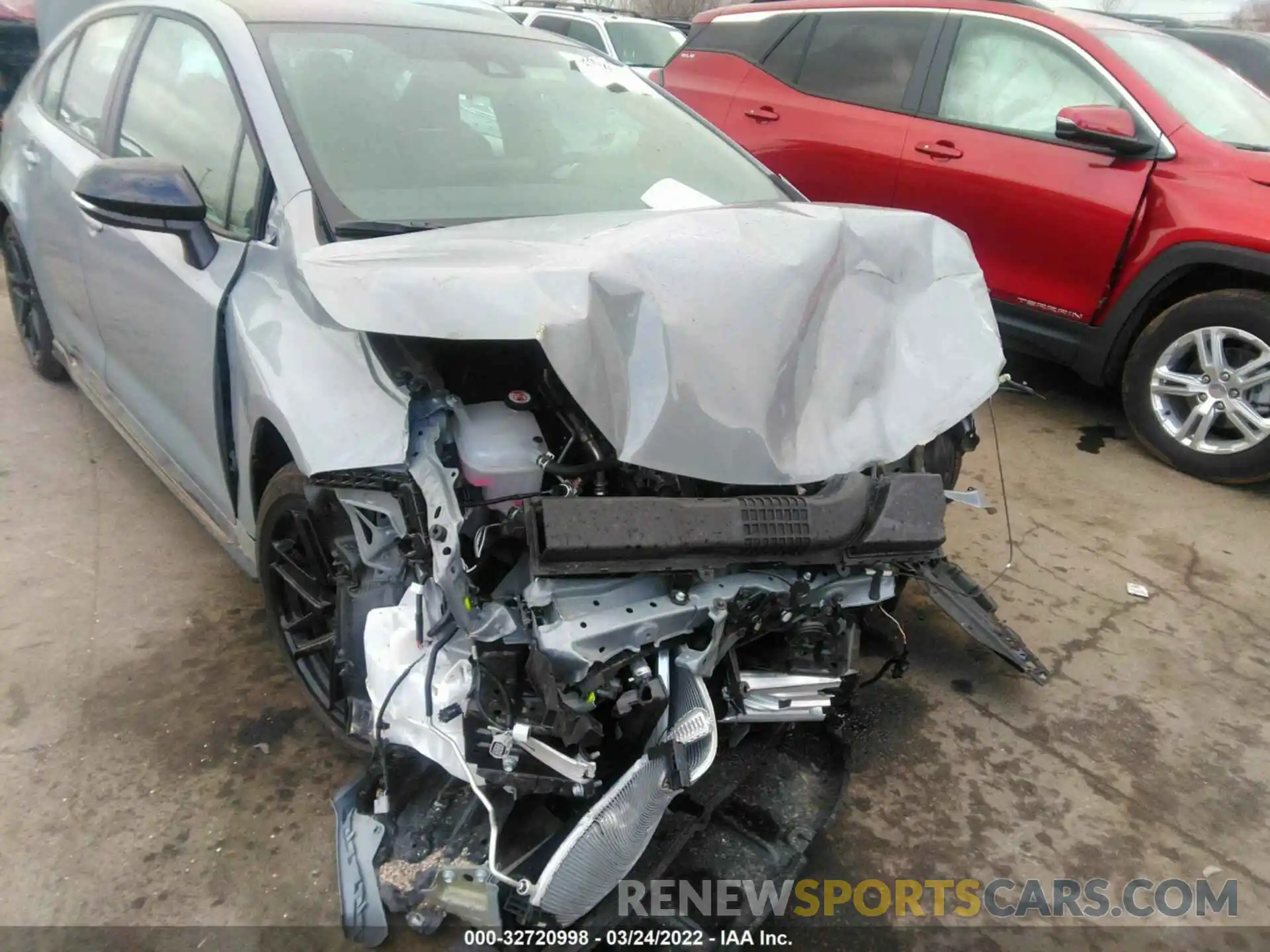 6 Photograph of a damaged car 5YFS4MCE7NP104722 TOYOTA COROLLA 2022