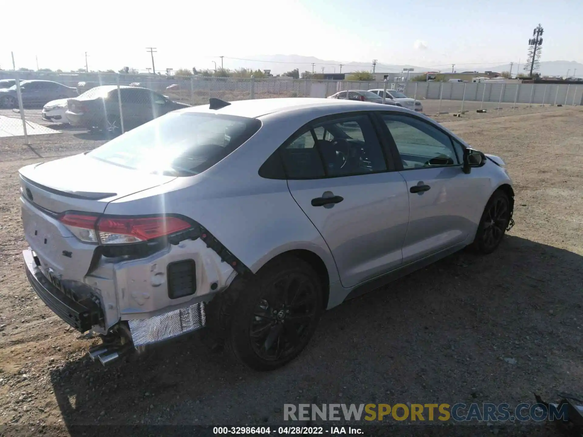 4 Photograph of a damaged car 5YFS4MCE7NP112366 TOYOTA COROLLA 2022