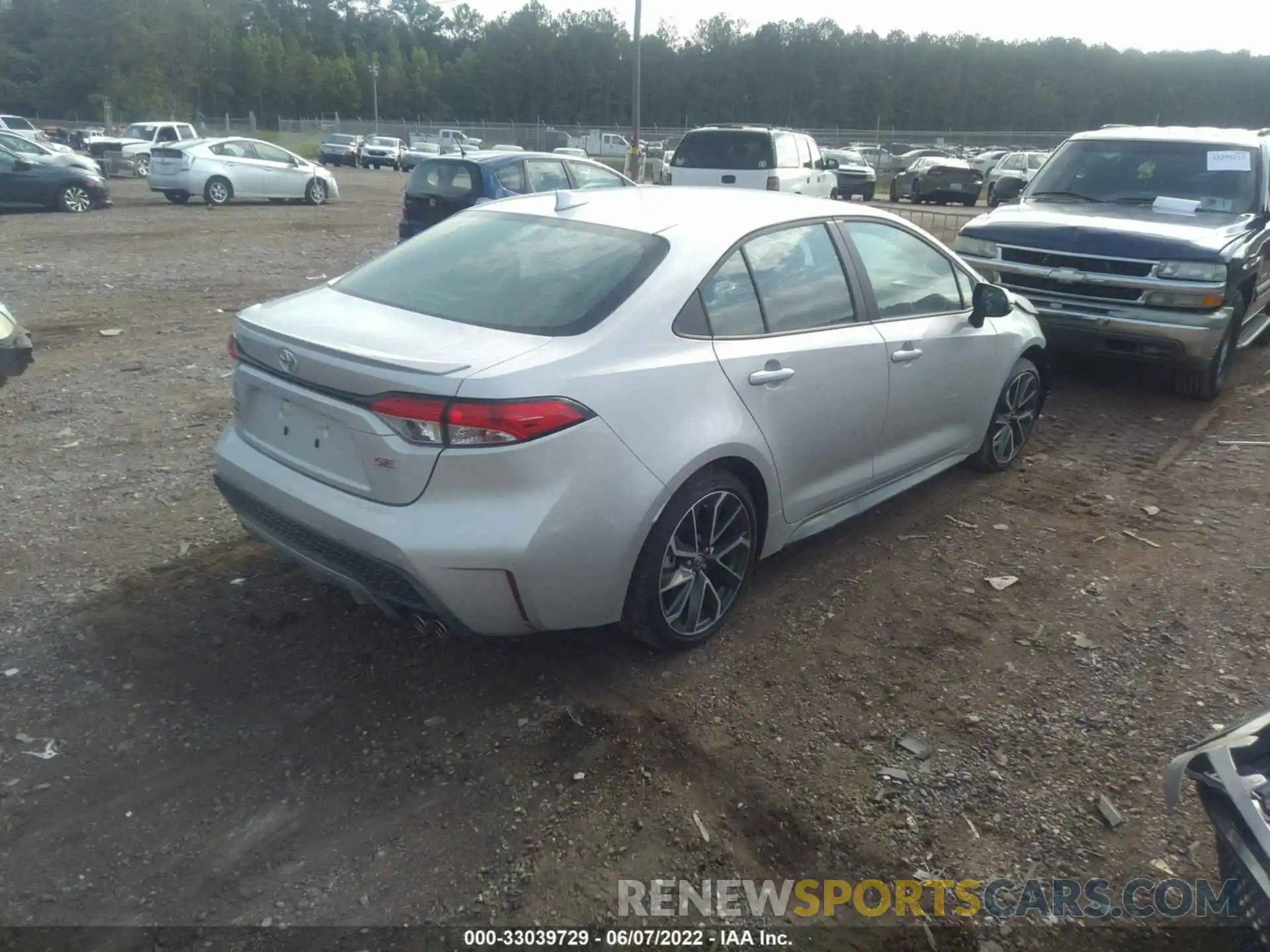 4 Photograph of a damaged car 5YFS4MCE8NP102512 TOYOTA COROLLA 2022