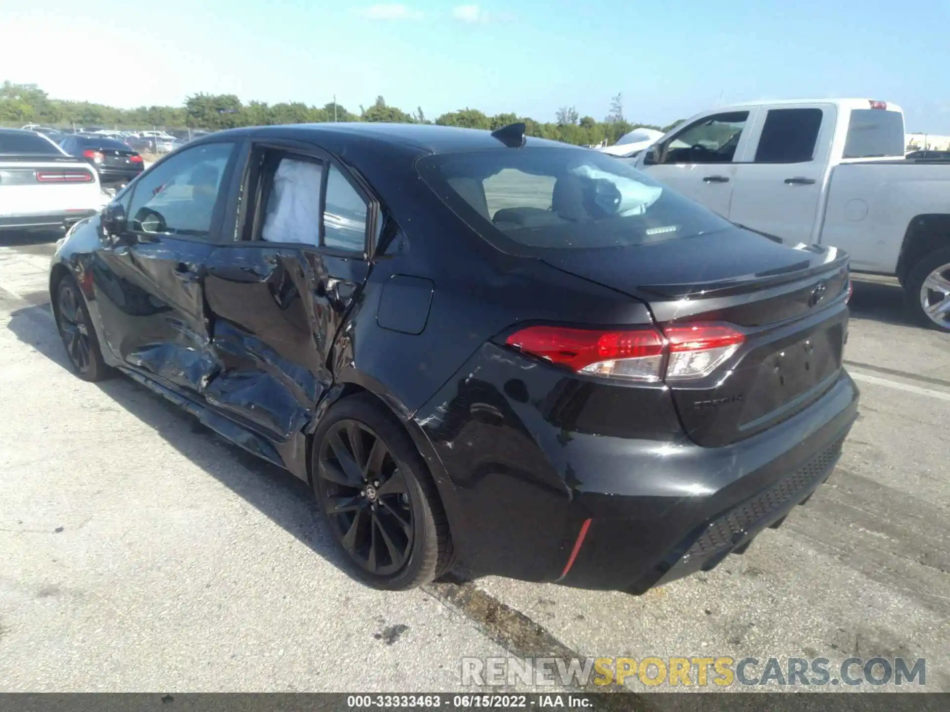 3 Photograph of a damaged car 5YFS4MCE9NP107282 TOYOTA COROLLA 2022