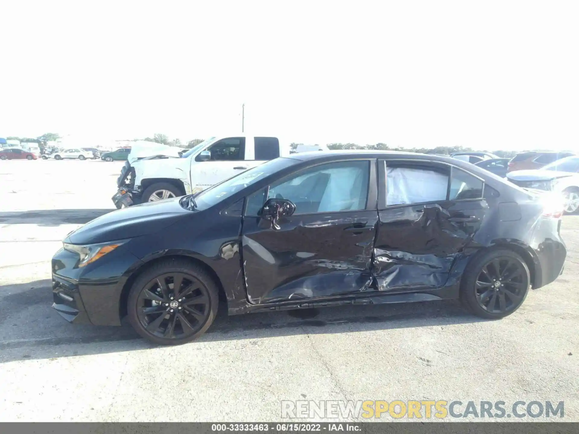 6 Photograph of a damaged car 5YFS4MCE9NP107282 TOYOTA COROLLA 2022