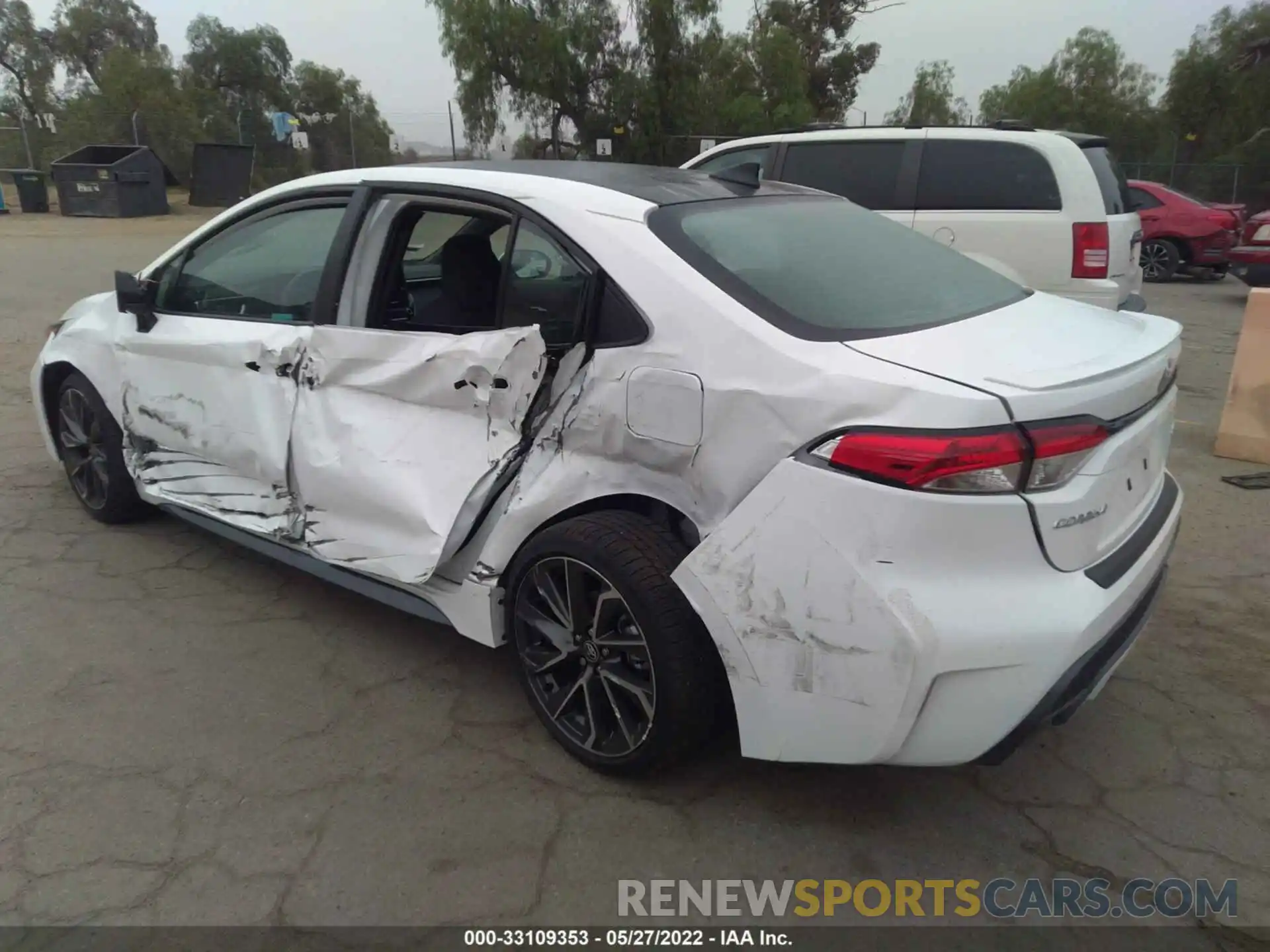 3 Photograph of a damaged car 5YFS4MCE9NP107377 TOYOTA COROLLA 2022