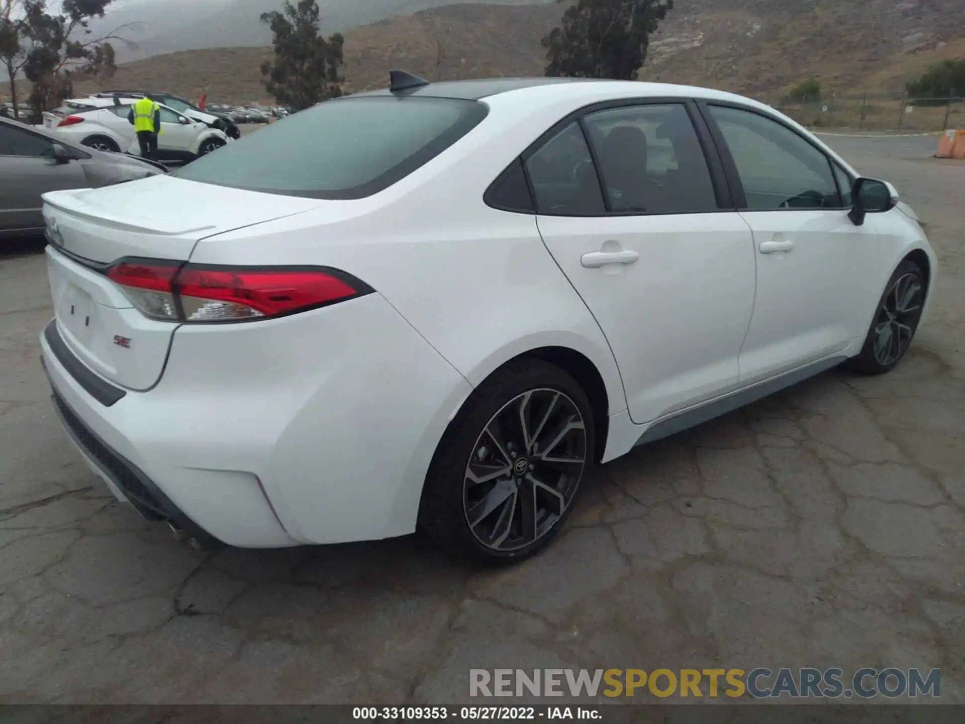 4 Photograph of a damaged car 5YFS4MCE9NP107377 TOYOTA COROLLA 2022