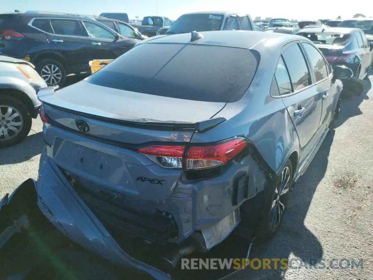 4 Photograph of a damaged car 5YFS4MCEXNP105606 TOYOTA COROLLA 2022