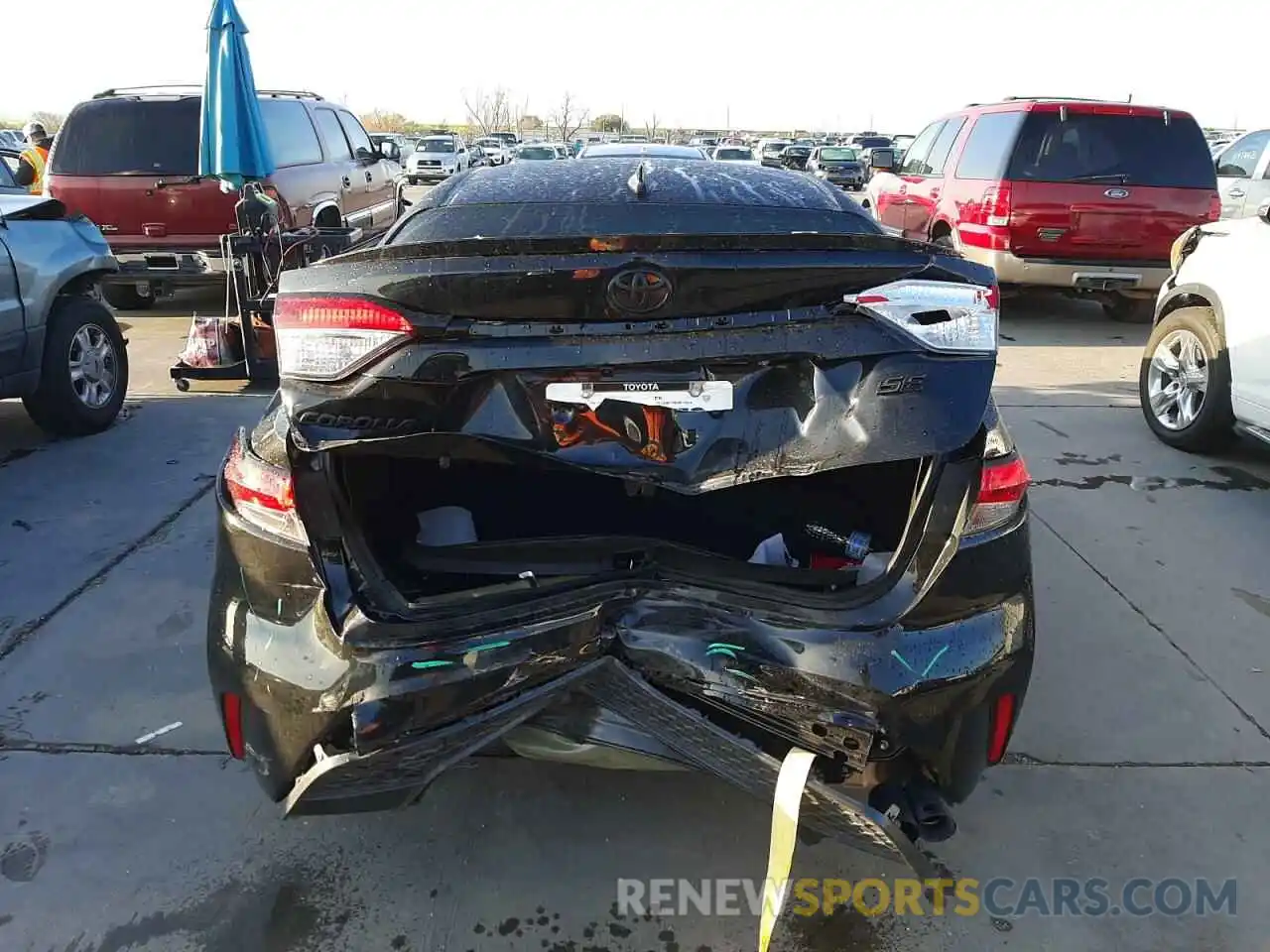 9 Photograph of a damaged car 5YFS4MCEXNP109087 TOYOTA COROLLA 2022