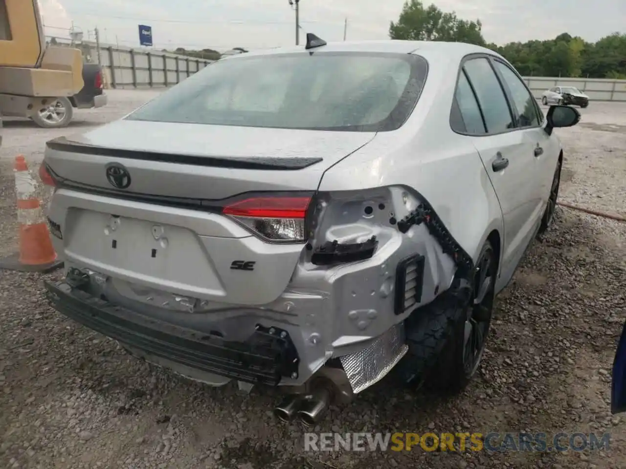 4 Photograph of a damaged car 5YFS4MCEXNP111518 TOYOTA COROLLA 2022