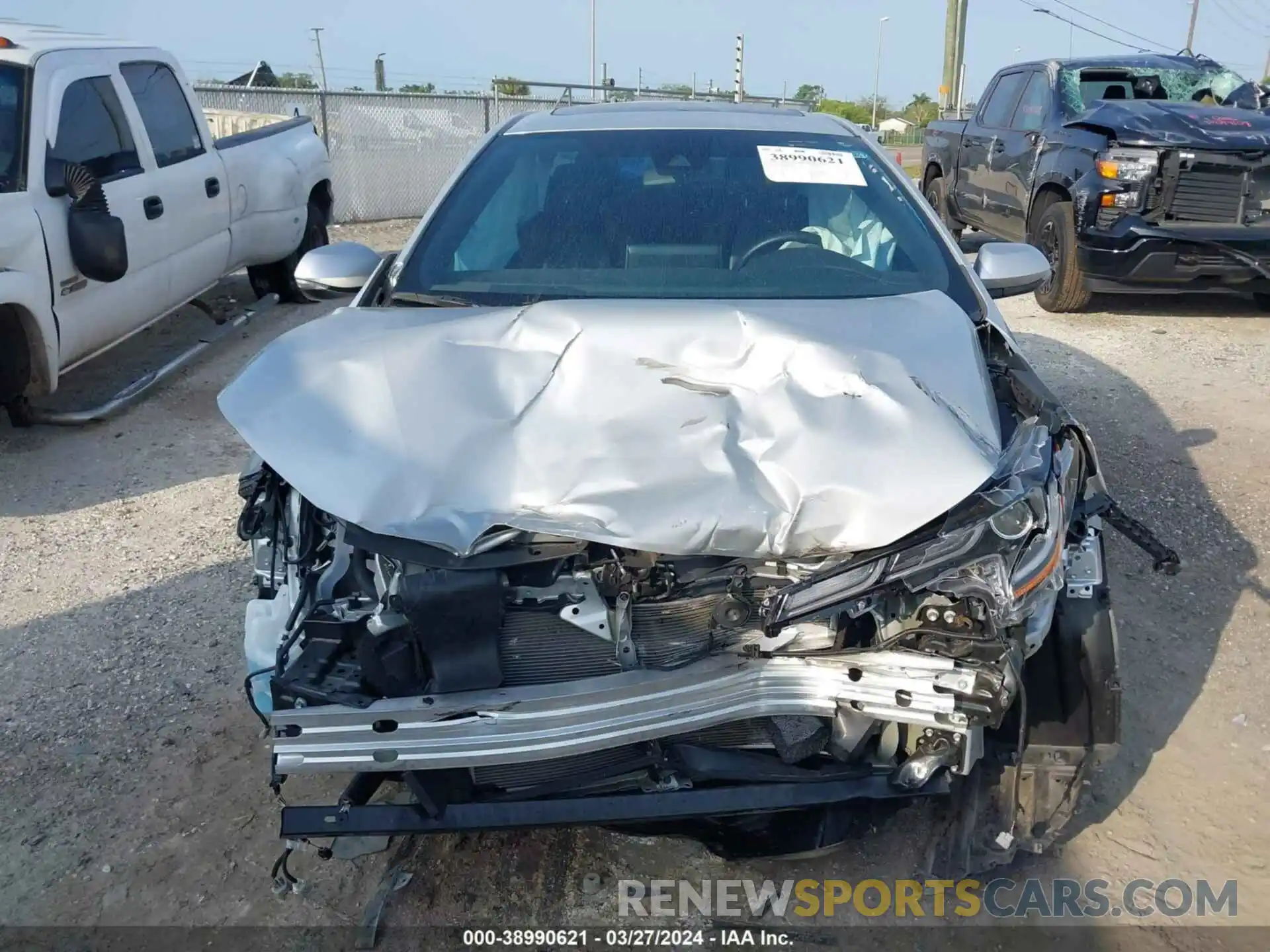 12 Photograph of a damaged car 5YFT4MCE2NP119276 TOYOTA COROLLA 2022