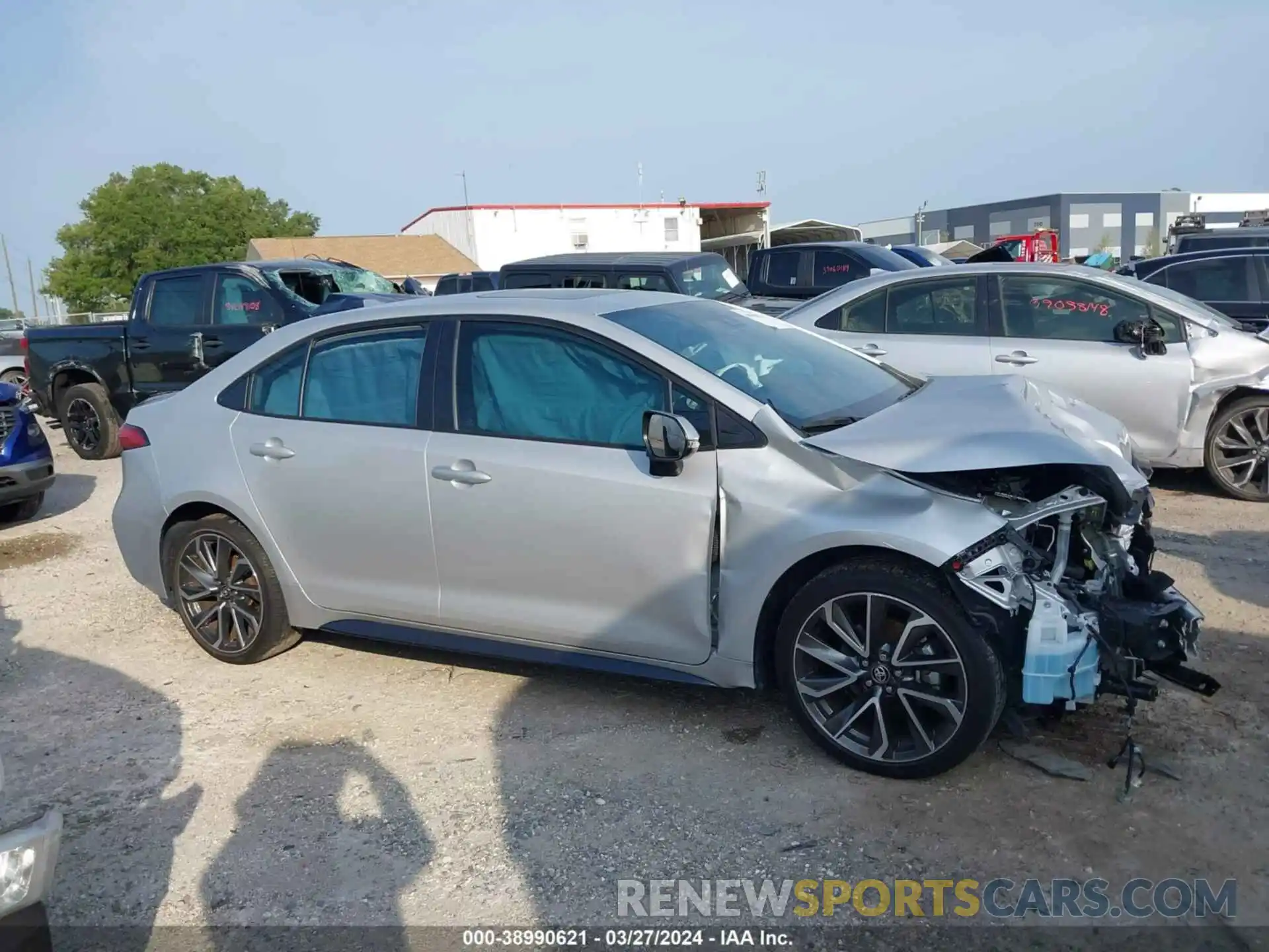 13 Photograph of a damaged car 5YFT4MCE2NP119276 TOYOTA COROLLA 2022