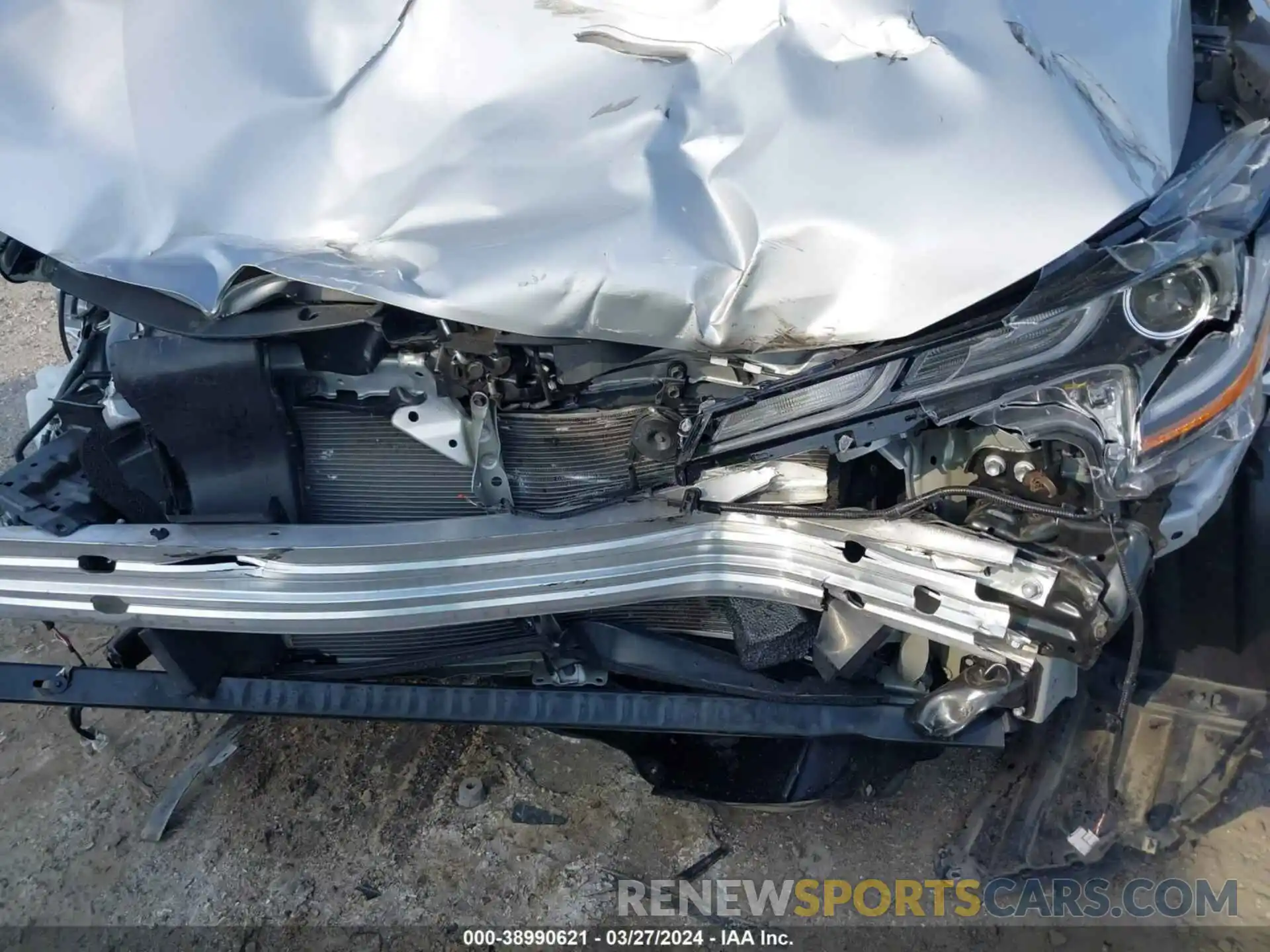 18 Photograph of a damaged car 5YFT4MCE2NP119276 TOYOTA COROLLA 2022