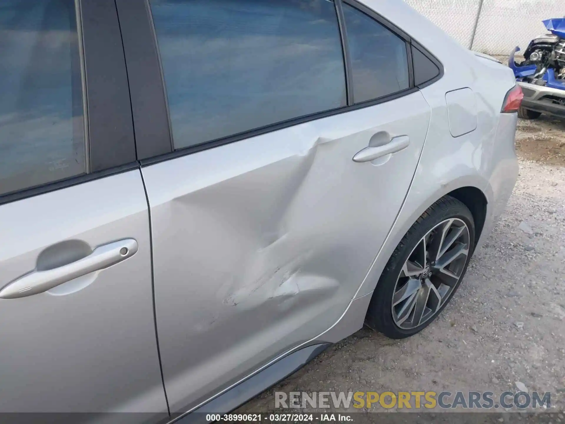 19 Photograph of a damaged car 5YFT4MCE2NP119276 TOYOTA COROLLA 2022