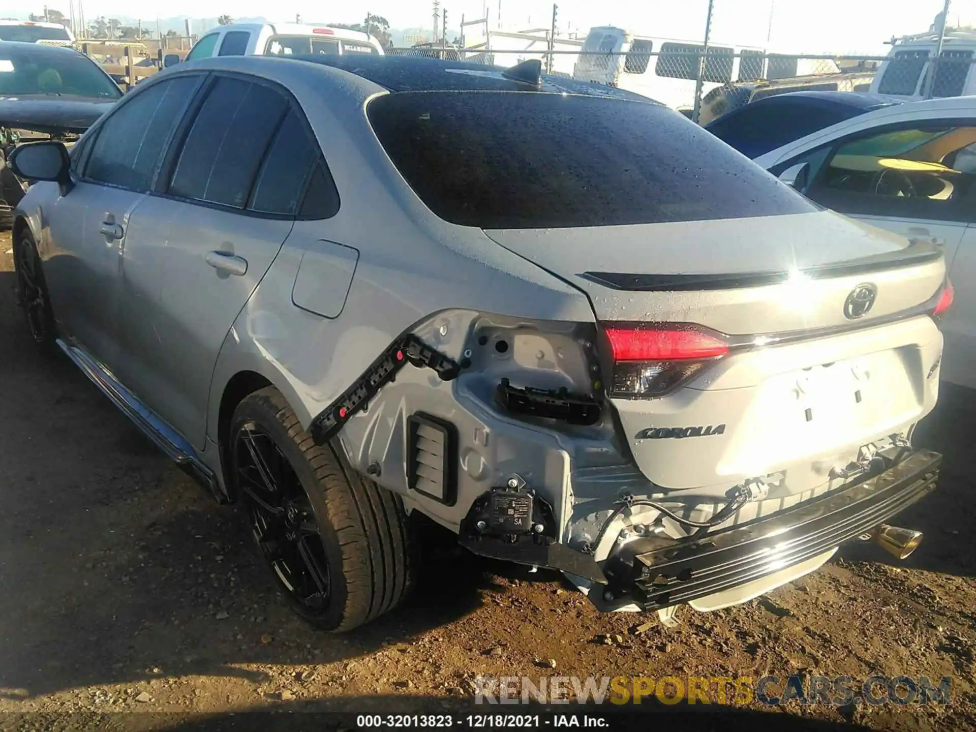 3 Photograph of a damaged car 5YFT4MCE6NP102495 TOYOTA COROLLA 2022