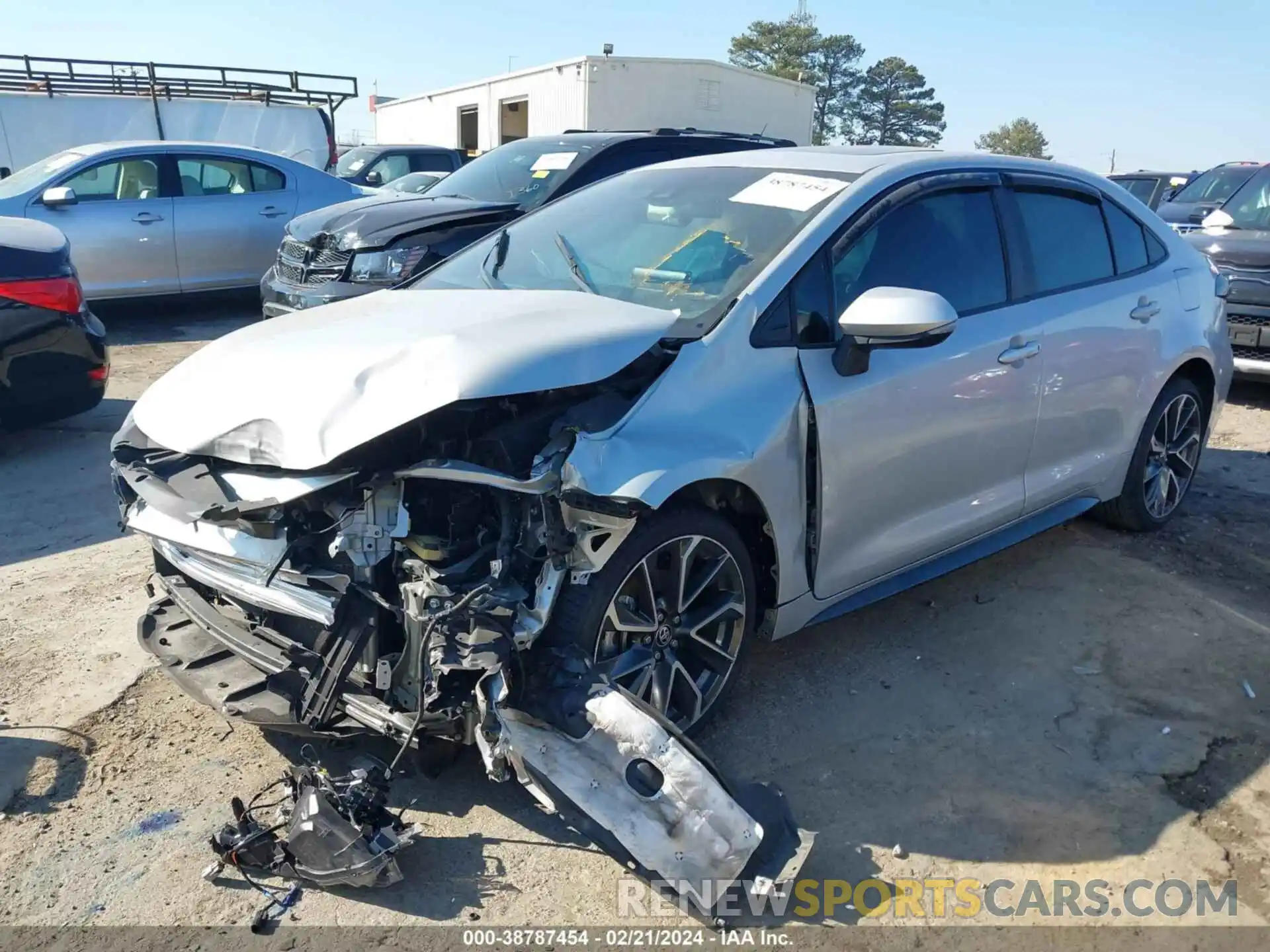 2 Photograph of a damaged car 5YFT4MCE9NP105391 TOYOTA COROLLA 2022