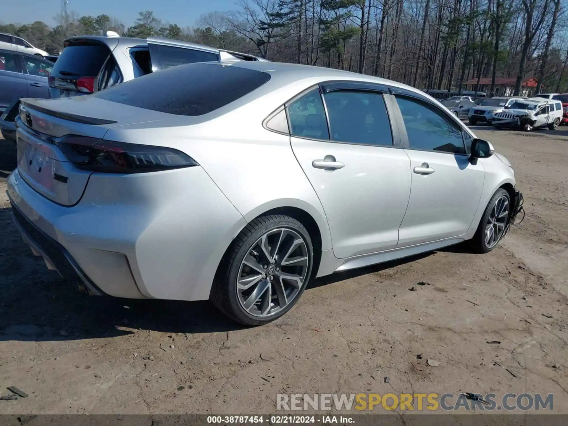 4 Photograph of a damaged car 5YFT4MCE9NP105391 TOYOTA COROLLA 2022