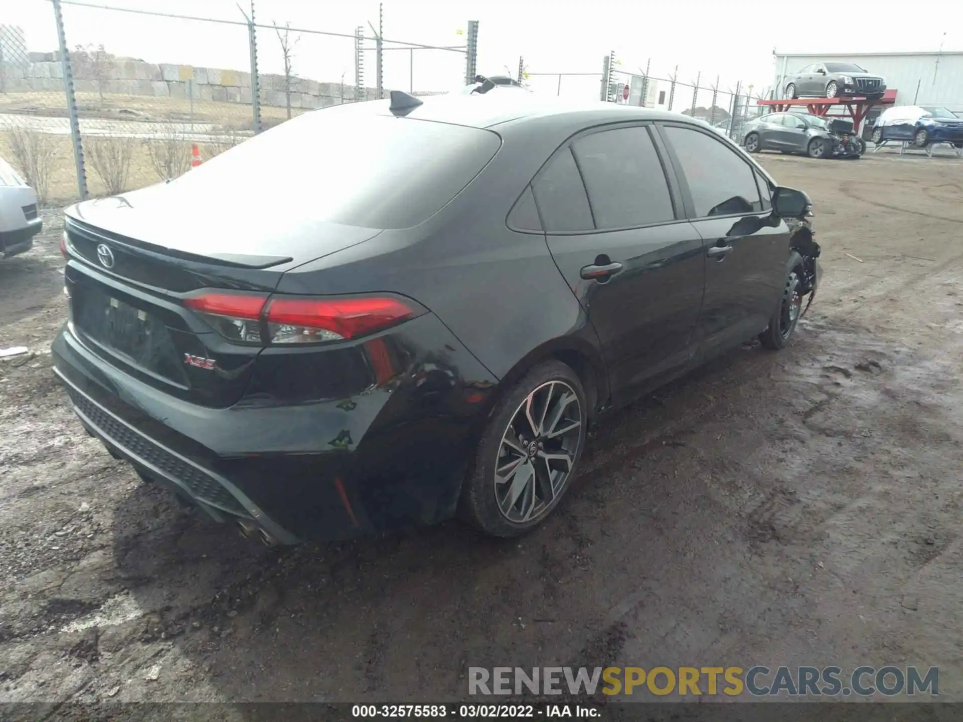 4 Photograph of a damaged car 5YFT4MCEXNP099908 TOYOTA COROLLA 2022