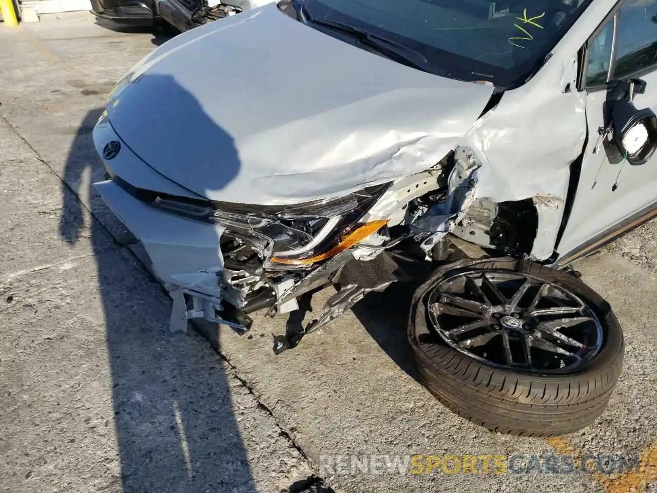 9 Photograph of a damaged car 5YFT4MCEXNP125522 TOYOTA COROLLA 2022