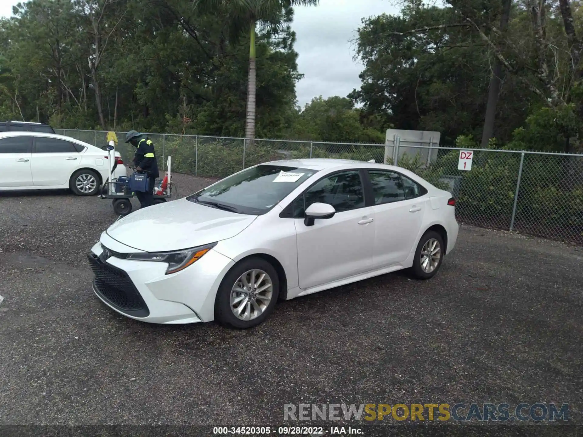 2 Photograph of a damaged car 5YFVPMAE5NP311584 TOYOTA COROLLA 2022