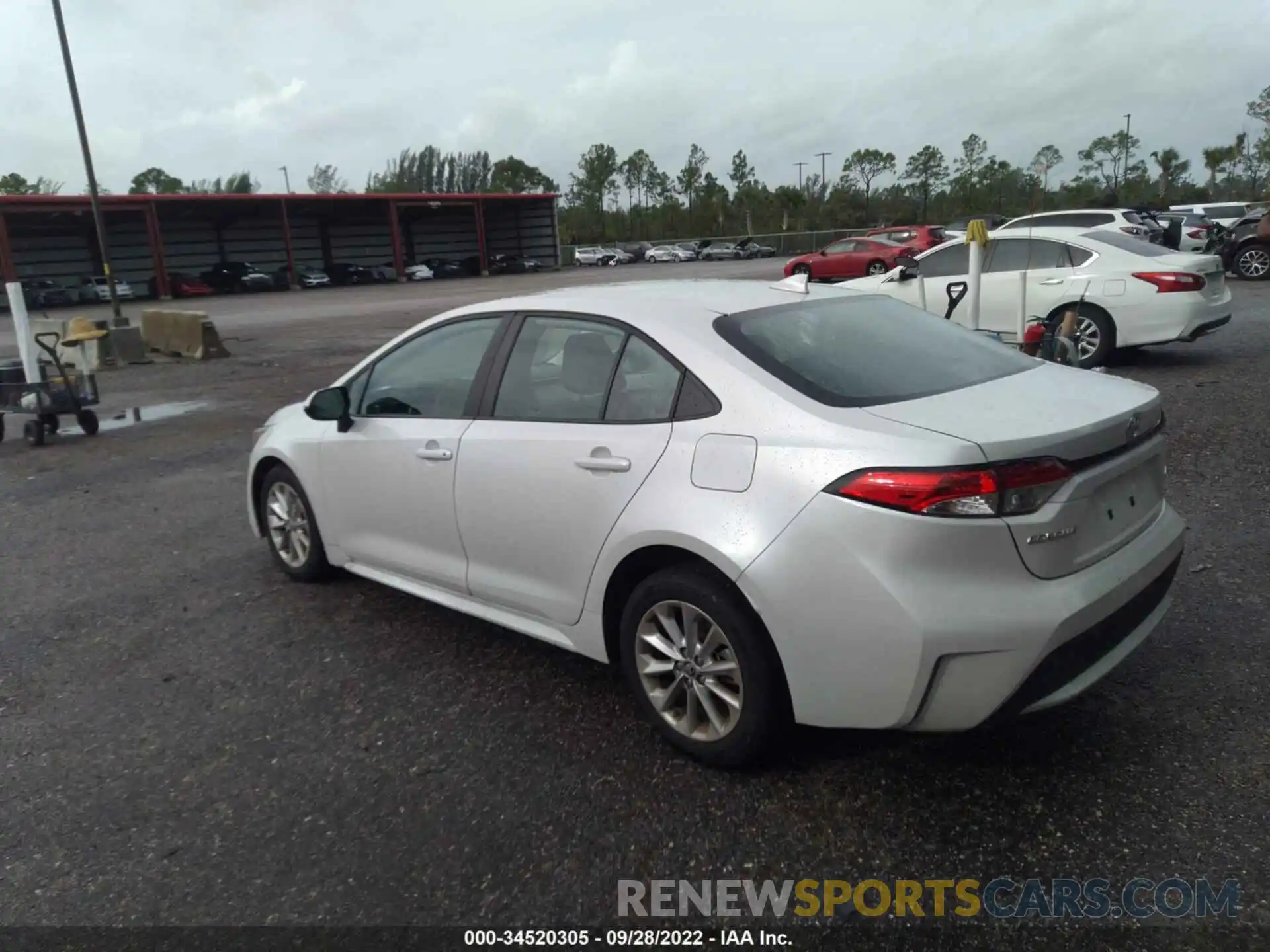 3 Photograph of a damaged car 5YFVPMAE5NP311584 TOYOTA COROLLA 2022