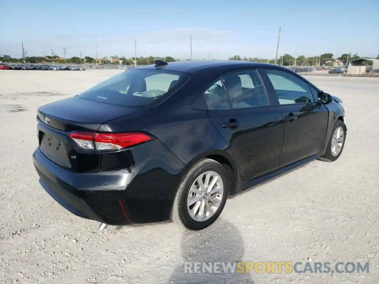 4 Photograph of a damaged car 5YFVPMAE7NP295968 TOYOTA COROLLA 2022