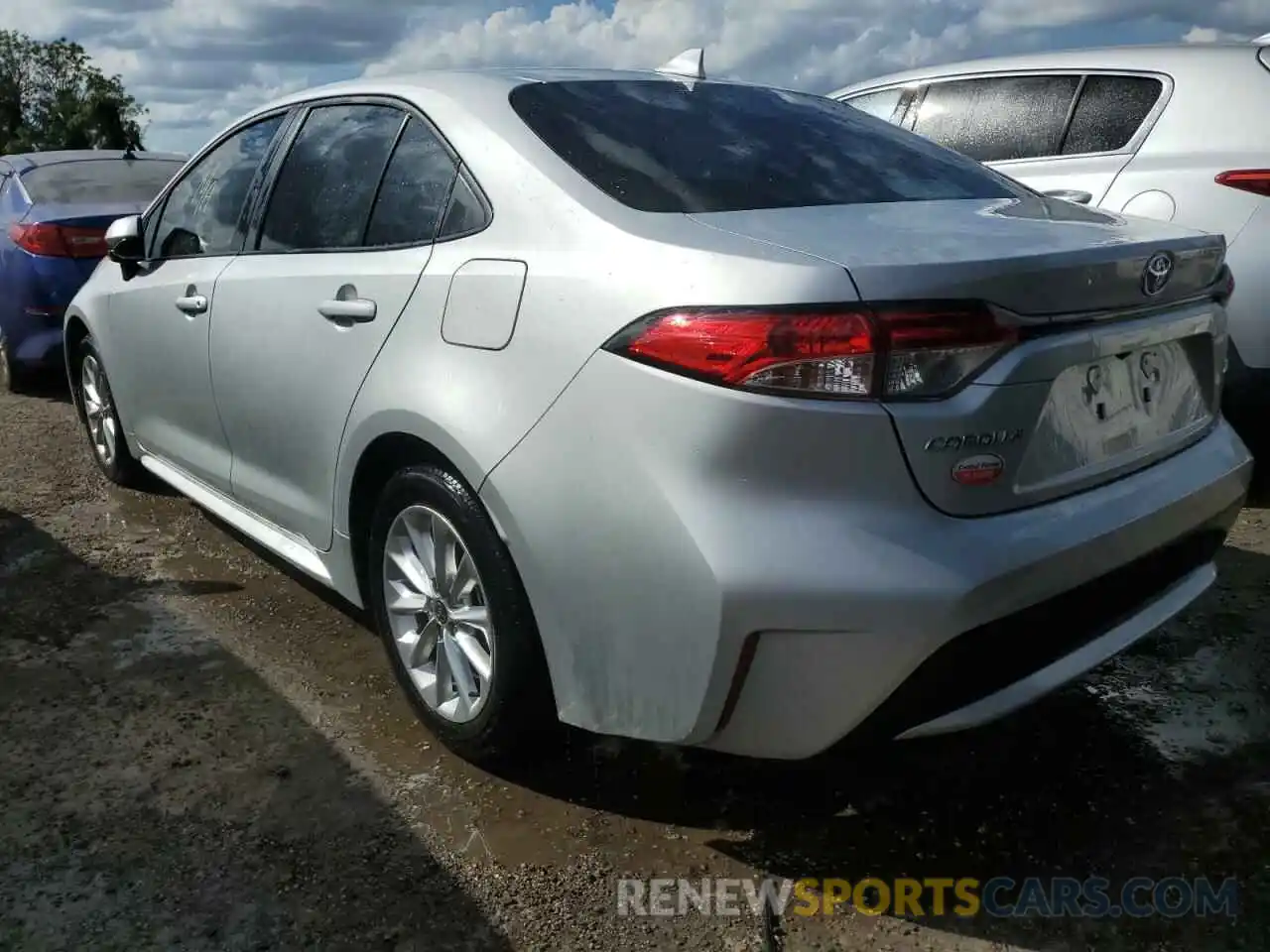 3 Photograph of a damaged car 5YFVPMAE8NP306430 TOYOTA COROLLA 2022