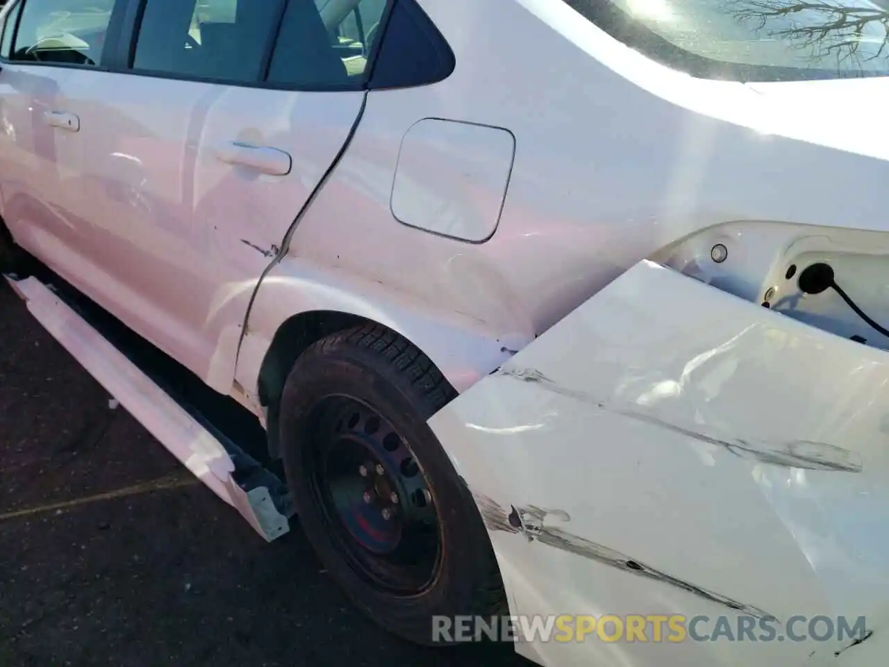 9 Photograph of a damaged car JTDBAMDE8N3001356 TOYOTA COROLLA 2022