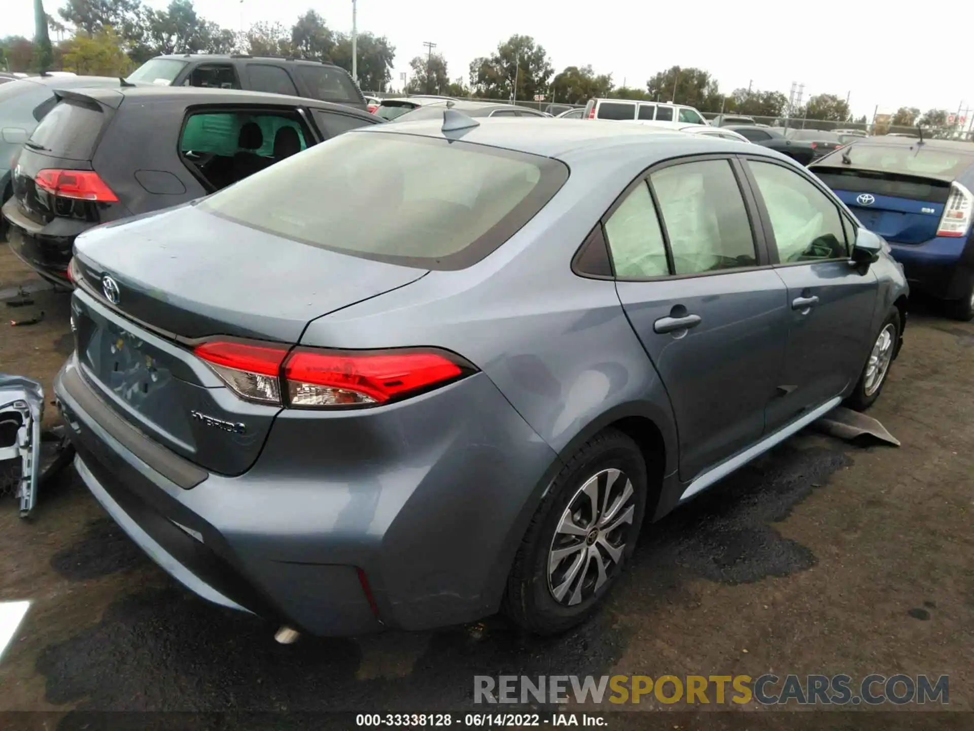 4 Photograph of a damaged car JTDEAMDE0NJ037115 TOYOTA COROLLA 2022