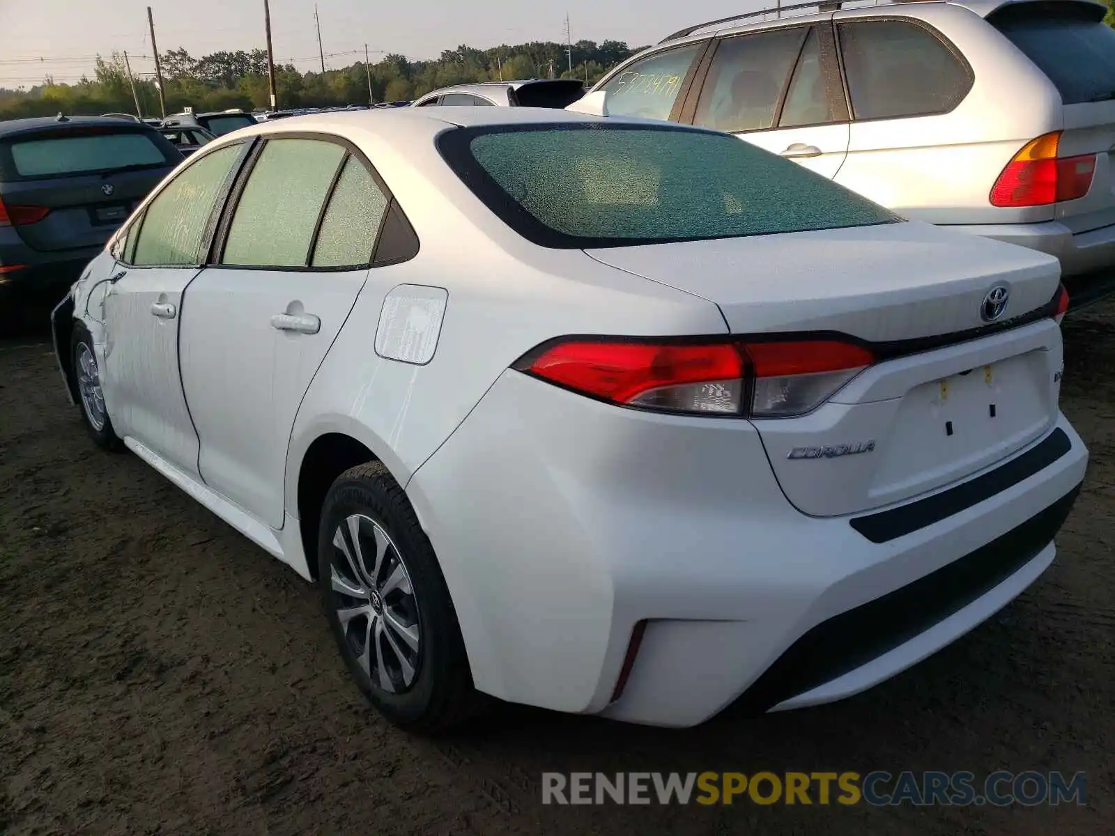 3 Photograph of a damaged car JTDEAMDE0NJ037406 TOYOTA COROLLA 2022