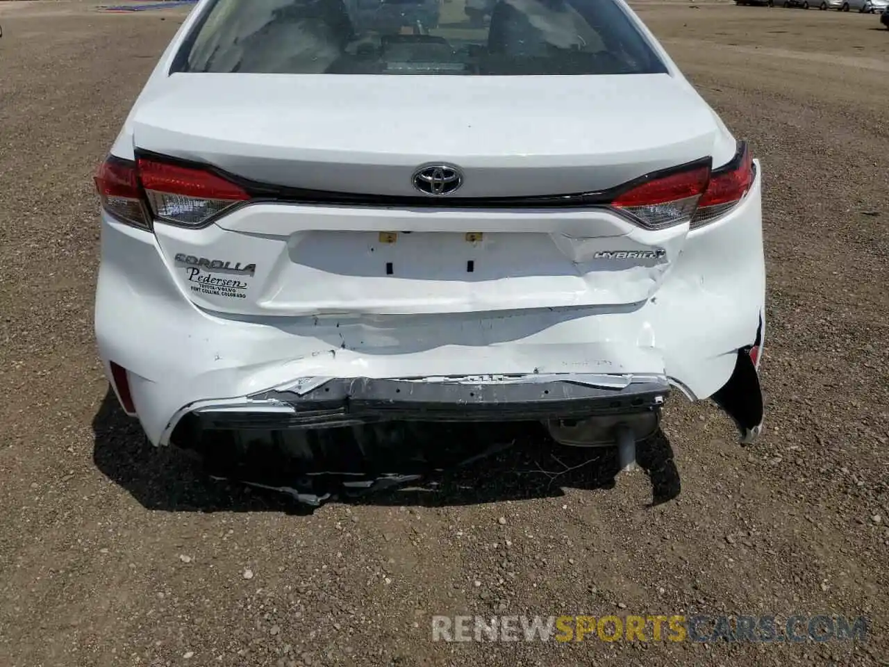 9 Photograph of a damaged car JTDEAMDE0NJ041598 TOYOTA COROLLA 2022