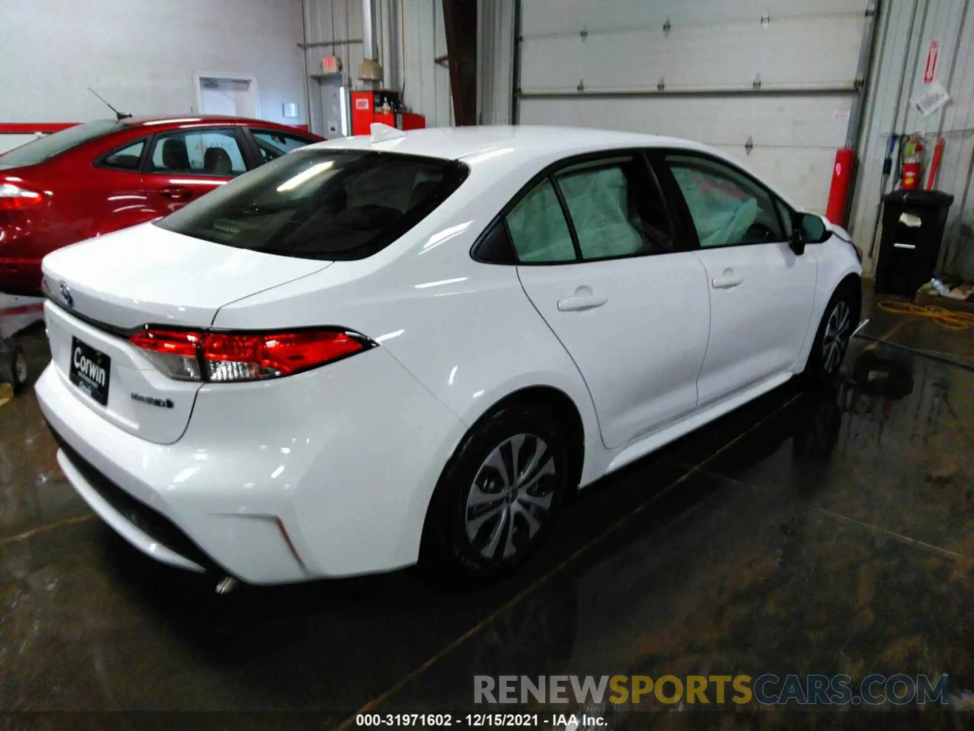 4 Photograph of a damaged car JTDEAMDE0NJ042475 TOYOTA COROLLA 2022