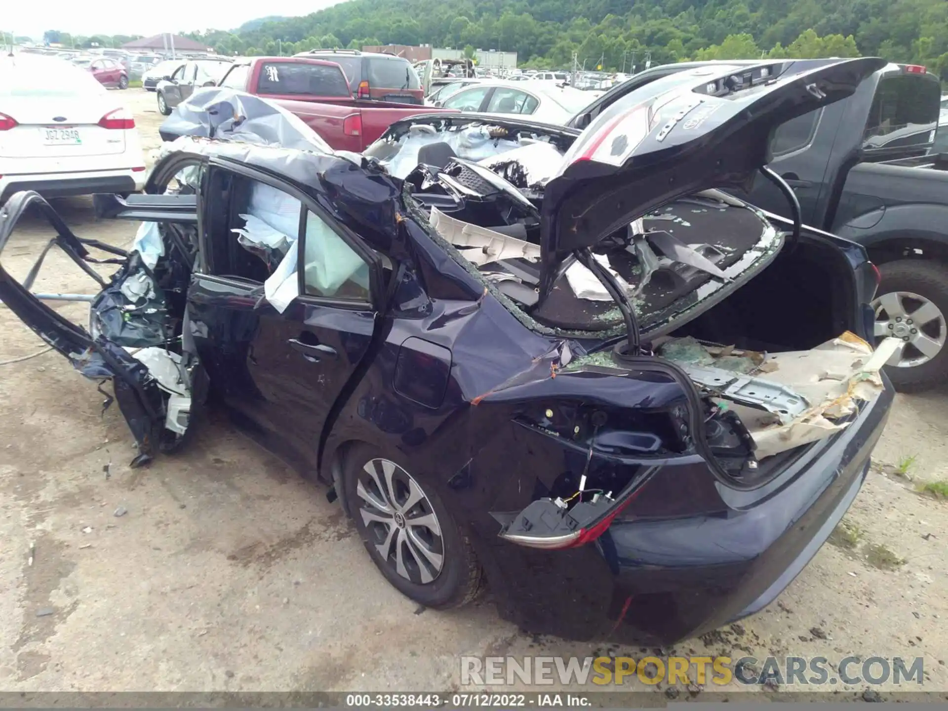 3 Photograph of a damaged car JTDEAMDE0NJ046364 TOYOTA COROLLA 2022