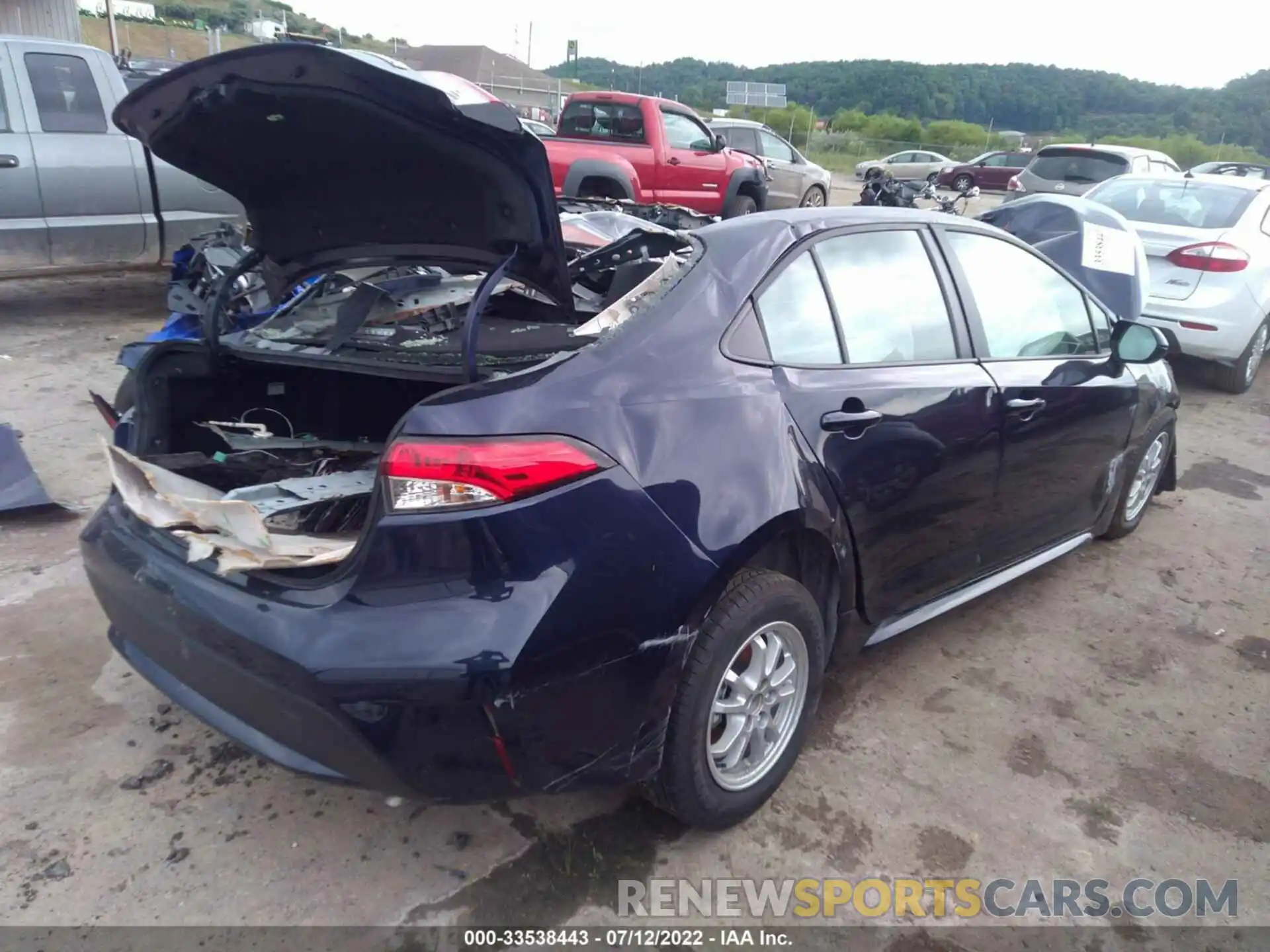 4 Photograph of a damaged car JTDEAMDE0NJ046364 TOYOTA COROLLA 2022