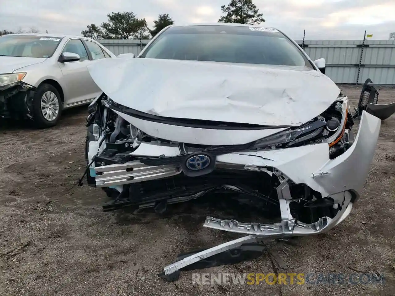 11 Photograph of a damaged car JTDEAMDE0NJ056344 TOYOTA COROLLA 2022