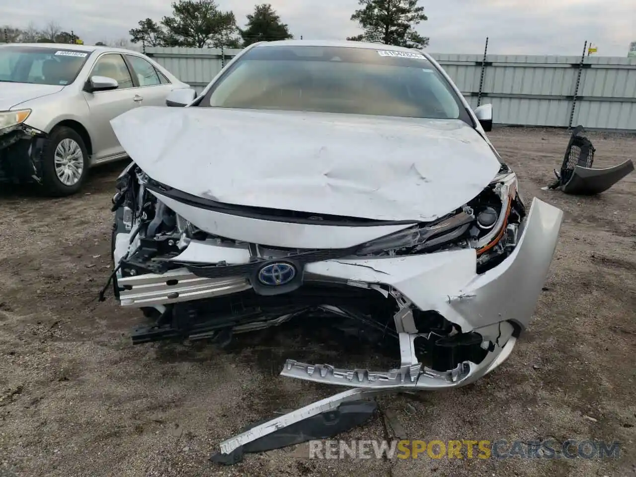 5 Photograph of a damaged car JTDEAMDE0NJ056344 TOYOTA COROLLA 2022