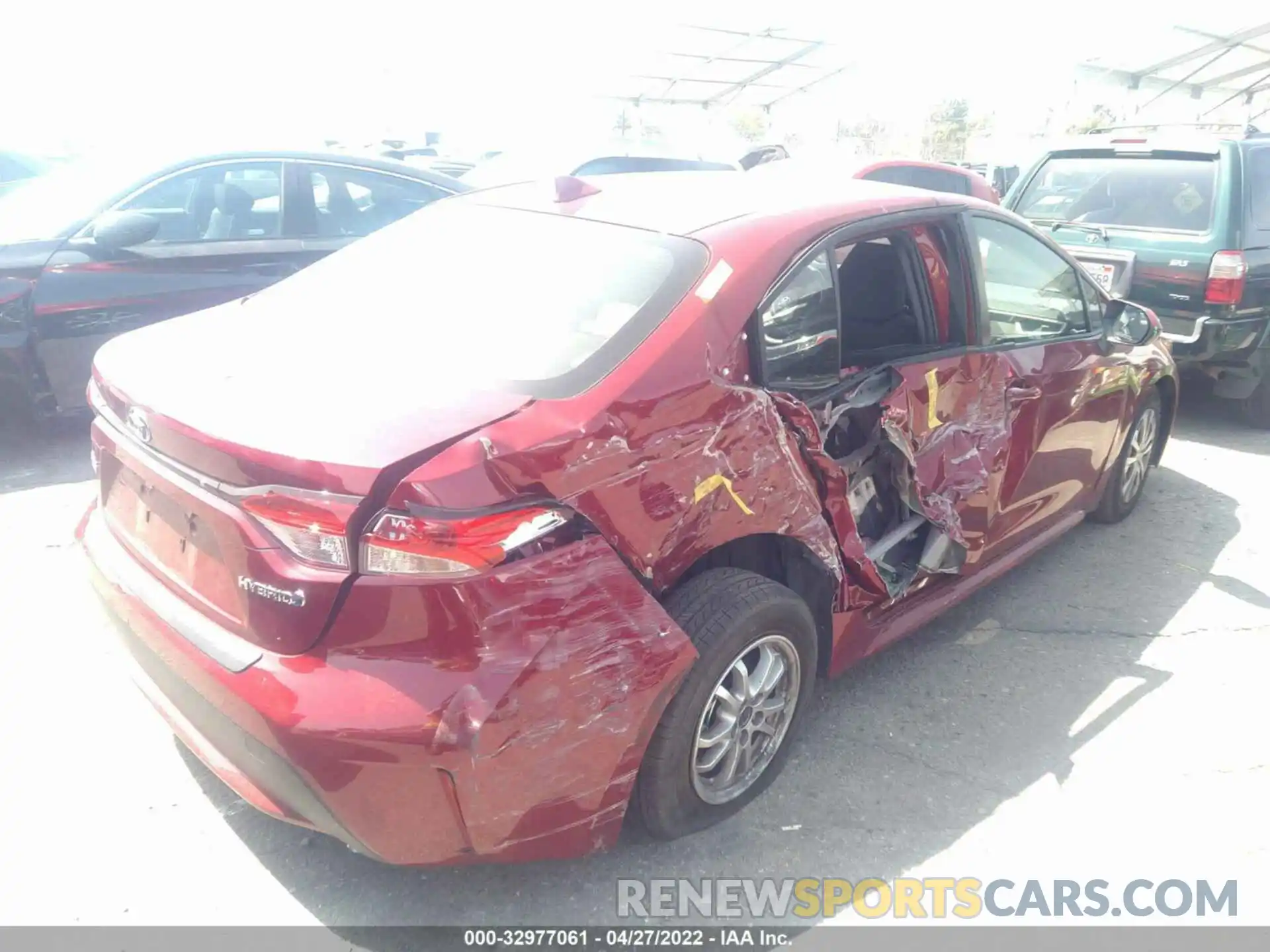 4 Photograph of a damaged car JTDEAMDE1NJ039388 TOYOTA COROLLA 2022