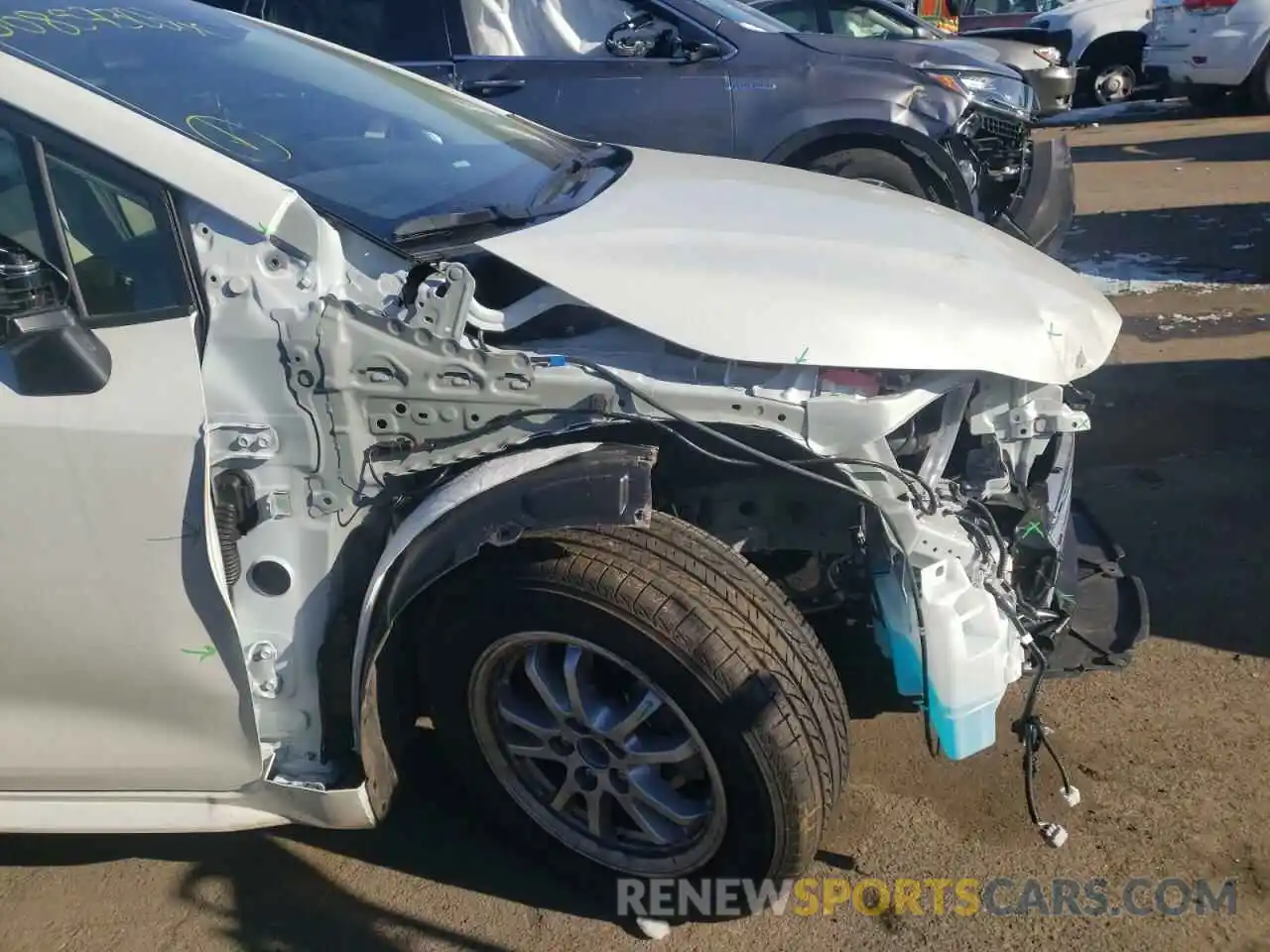 9 Photograph of a damaged car JTDEAMDE1NJ039701 TOYOTA COROLLA 2022