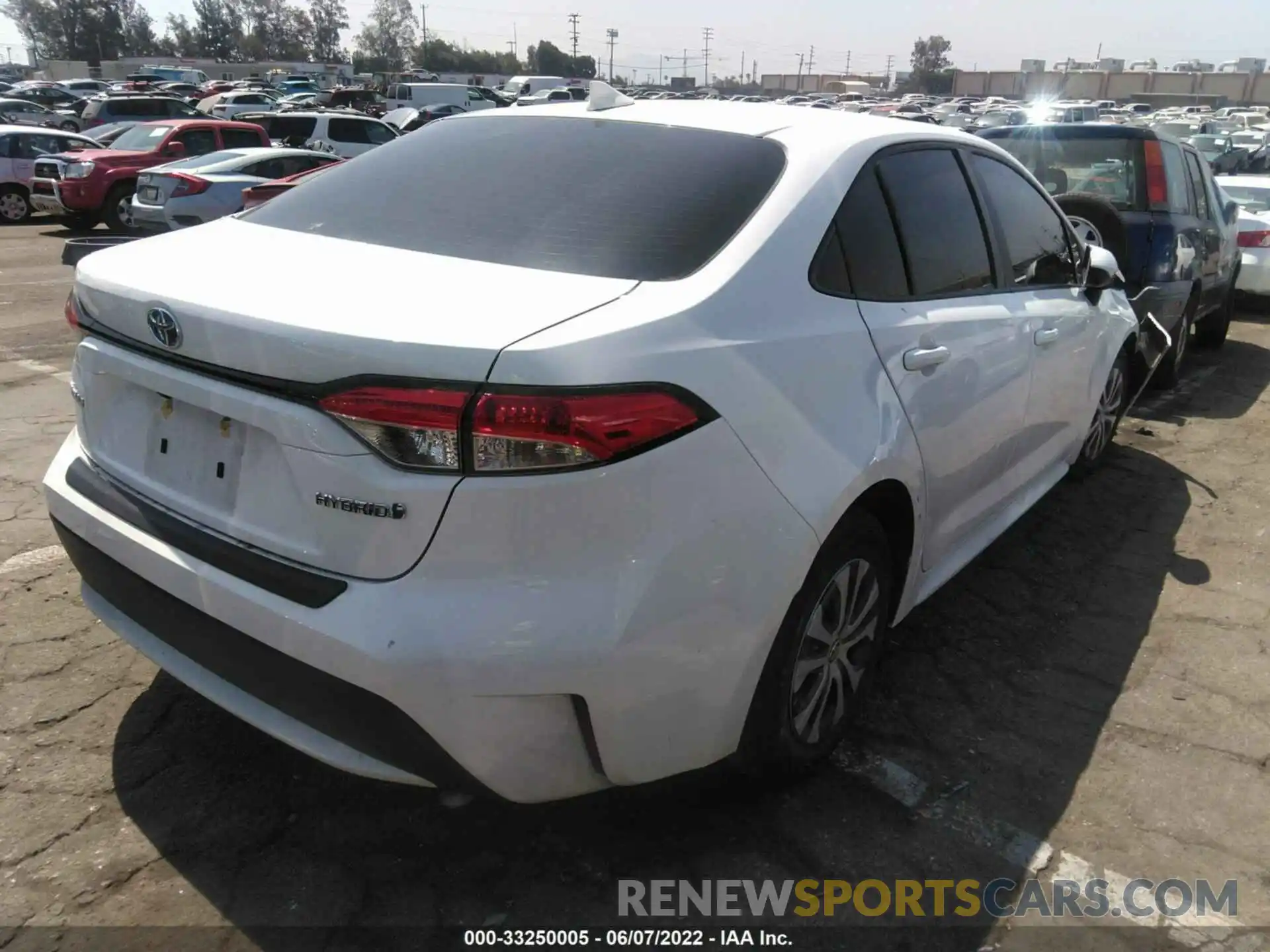 4 Photograph of a damaged car JTDEAMDE1NJ040850 TOYOTA COROLLA 2022