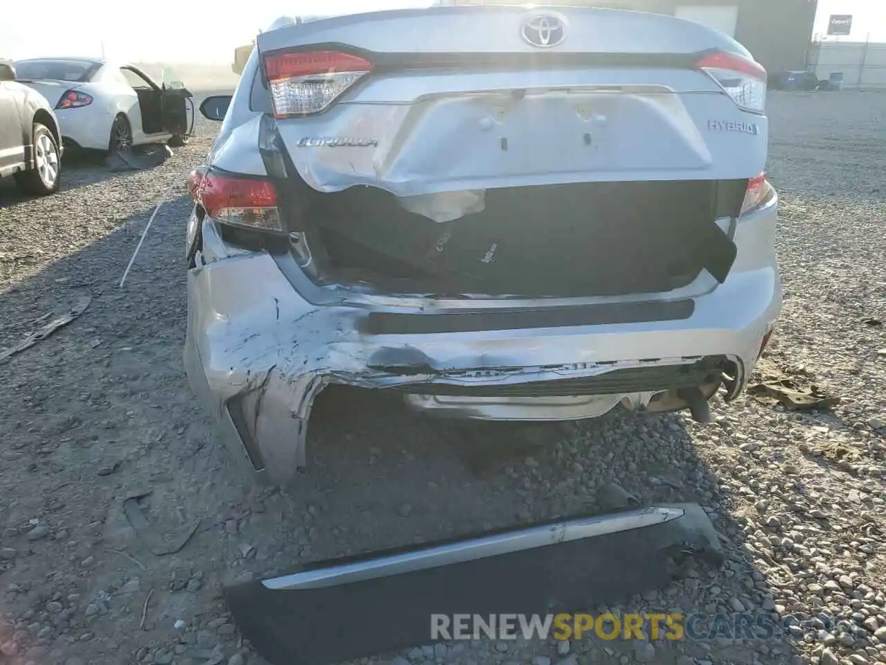 9 Photograph of a damaged car JTDEAMDE1NJ047538 TOYOTA COROLLA 2022