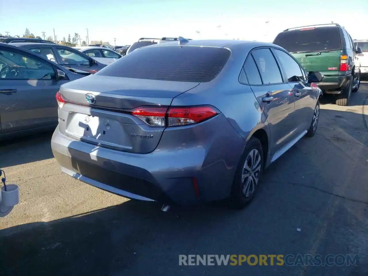 4 Photograph of a damaged car JTDEAMDE1NJ048186 TOYOTA COROLLA 2022