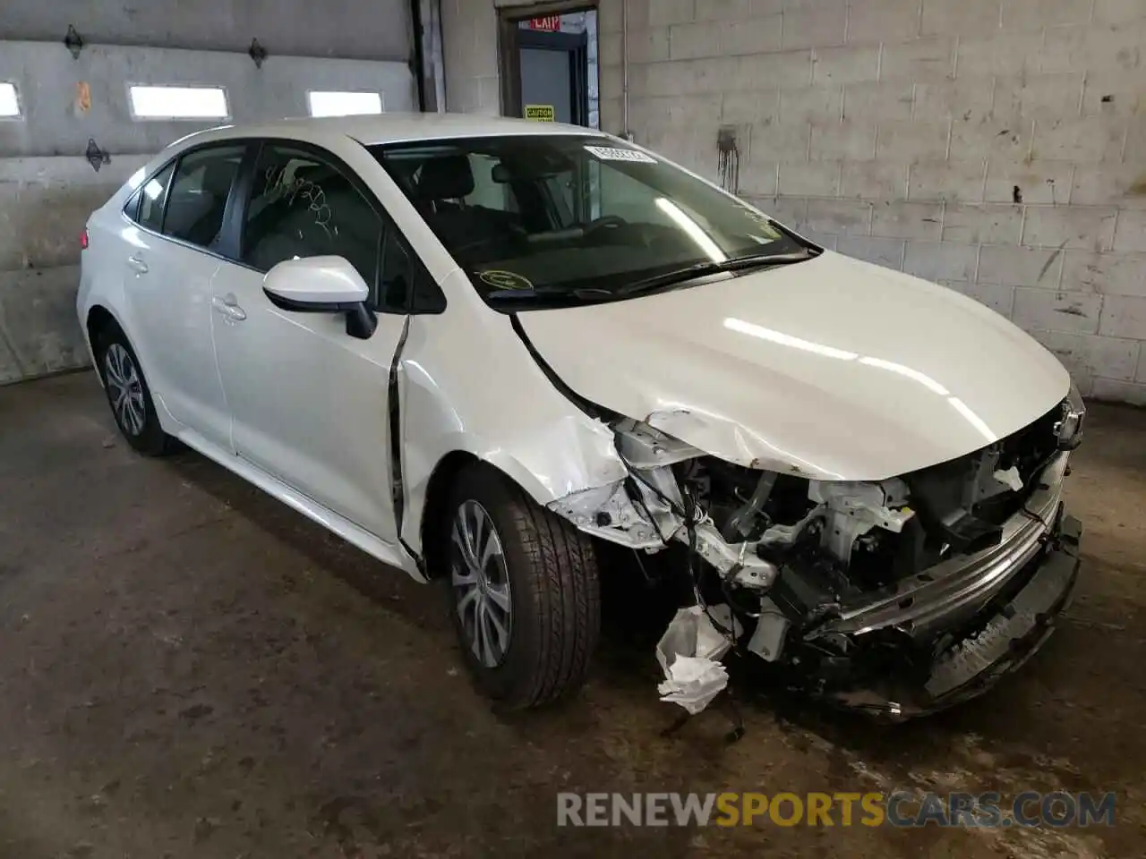 1 Photograph of a damaged car JTDEAMDE2N3006470 TOYOTA COROLLA 2022