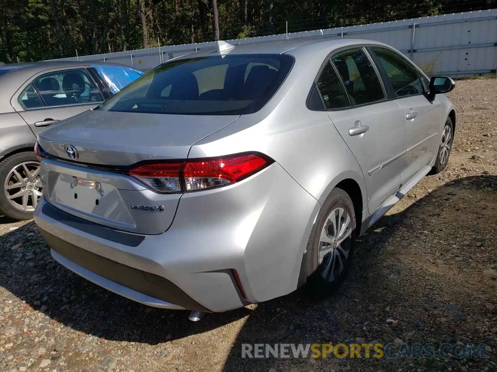 4 Photograph of a damaged car JTDEAMDE2NJ037763 TOYOTA COROLLA 2022