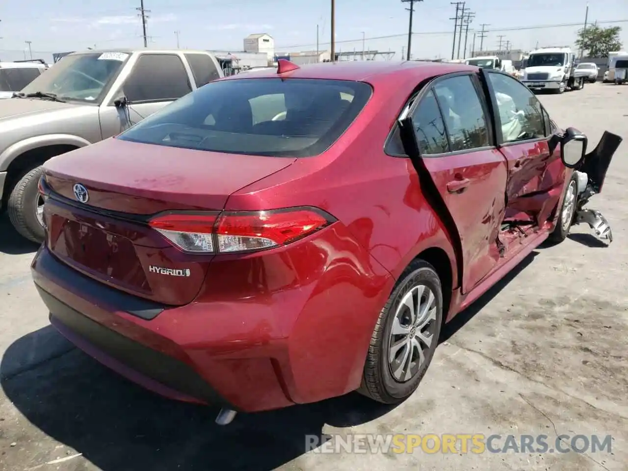 4 Photograph of a damaged car JTDEAMDE2NJ038282 TOYOTA COROLLA 2022