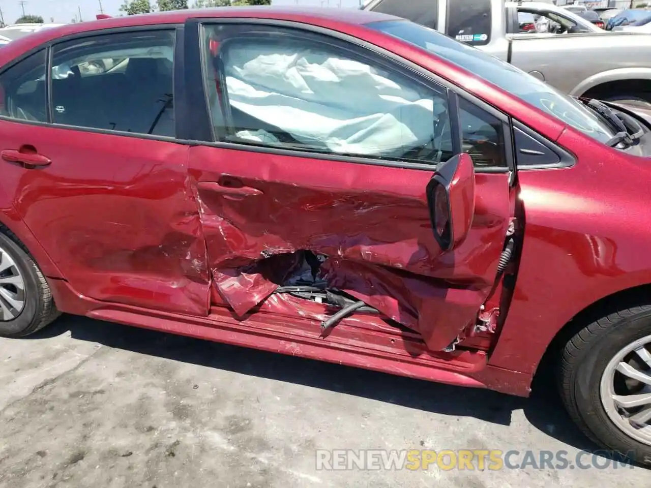 9 Photograph of a damaged car JTDEAMDE2NJ038282 TOYOTA COROLLA 2022