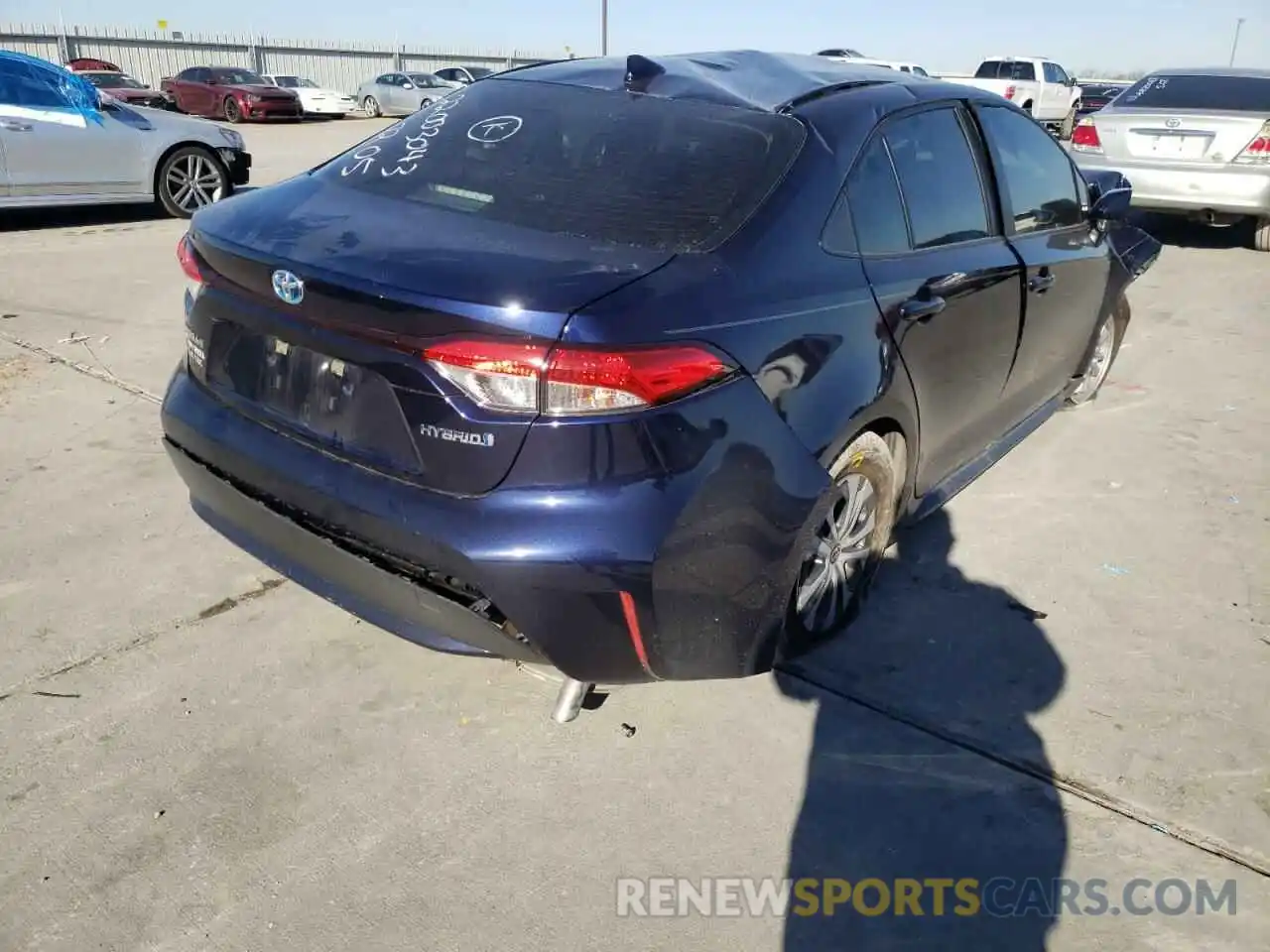 4 Photograph of a damaged car JTDEAMDE2NJ041912 TOYOTA COROLLA 2022