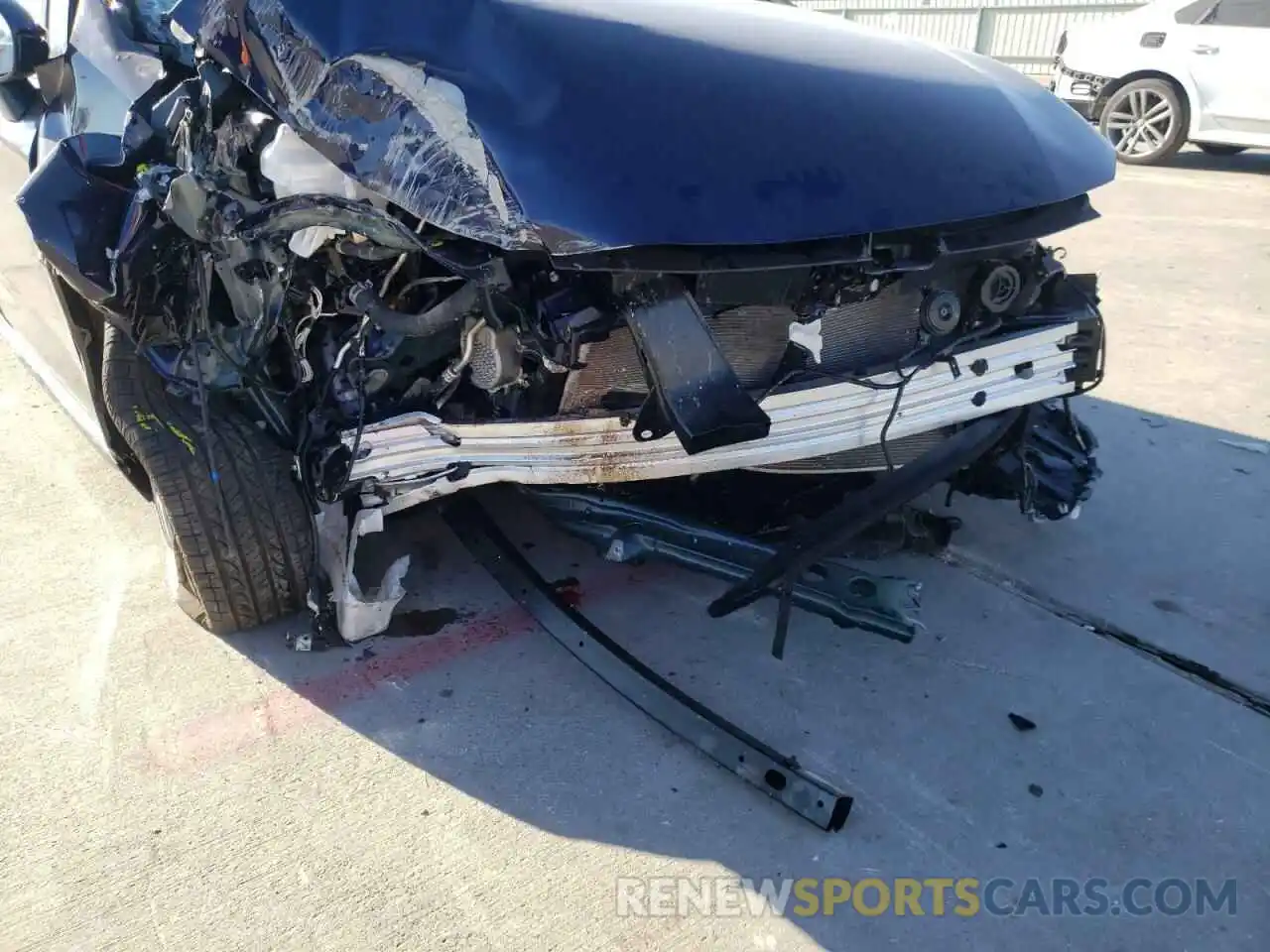 9 Photograph of a damaged car JTDEAMDE2NJ041912 TOYOTA COROLLA 2022