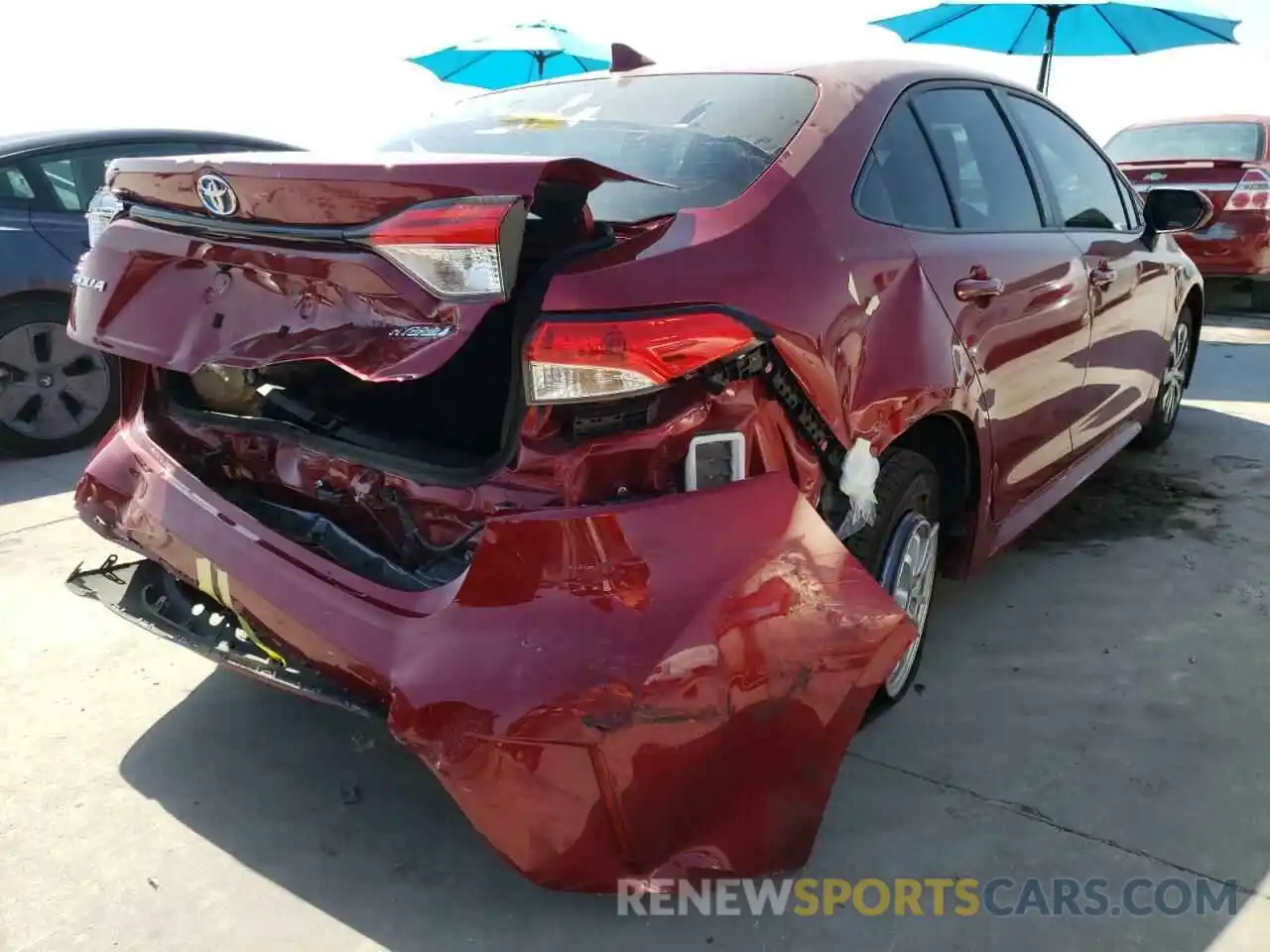 4 Photograph of a damaged car JTDEAMDE2NJ046415 TOYOTA COROLLA 2022