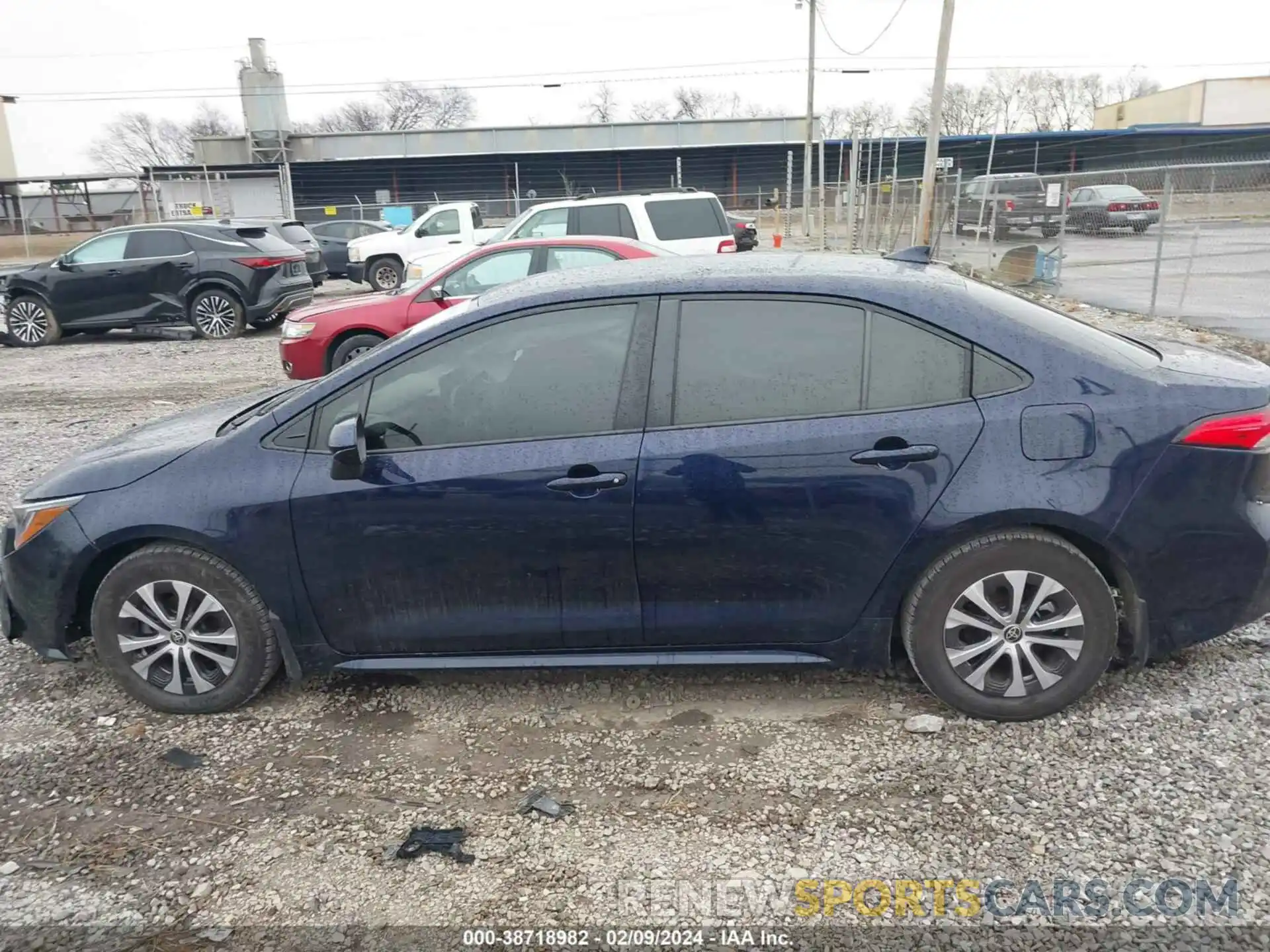 14 Photograph of a damaged car JTDEAMDE2NJ050402 TOYOTA COROLLA 2022