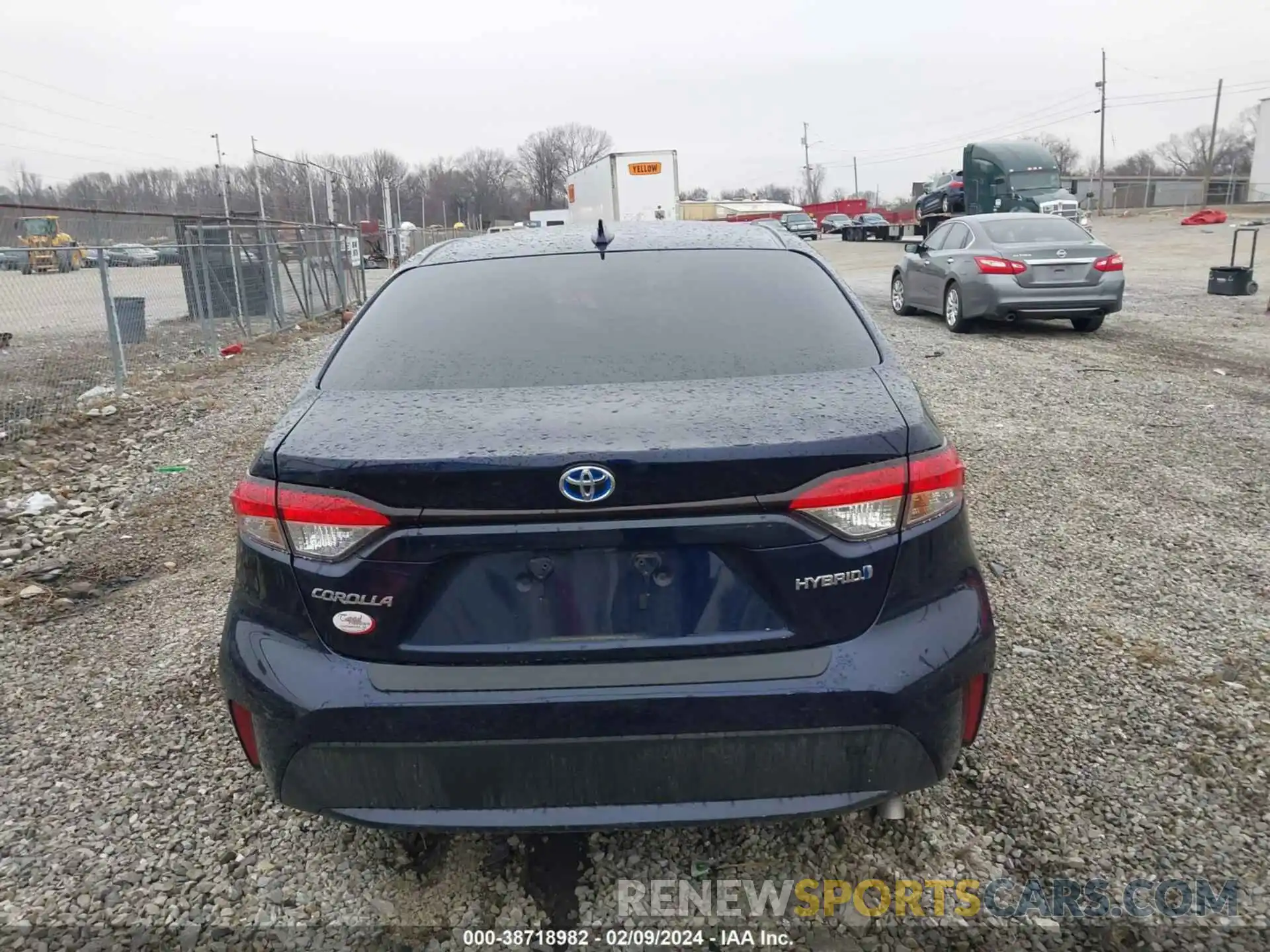 16 Photograph of a damaged car JTDEAMDE2NJ050402 TOYOTA COROLLA 2022