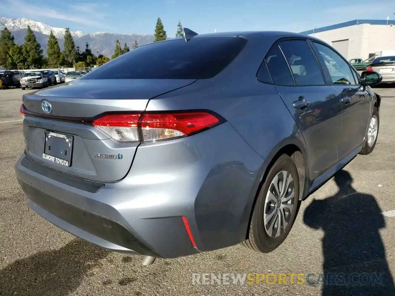 4 Photograph of a damaged car JTDEAMDE3N3000743 TOYOTA COROLLA 2022