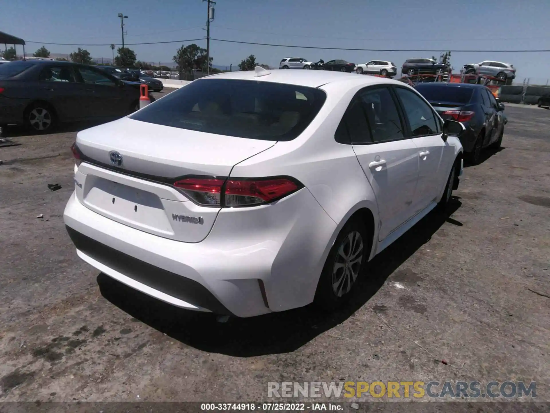 4 Photograph of a damaged car JTDEAMDE3N3010804 TOYOTA COROLLA 2022