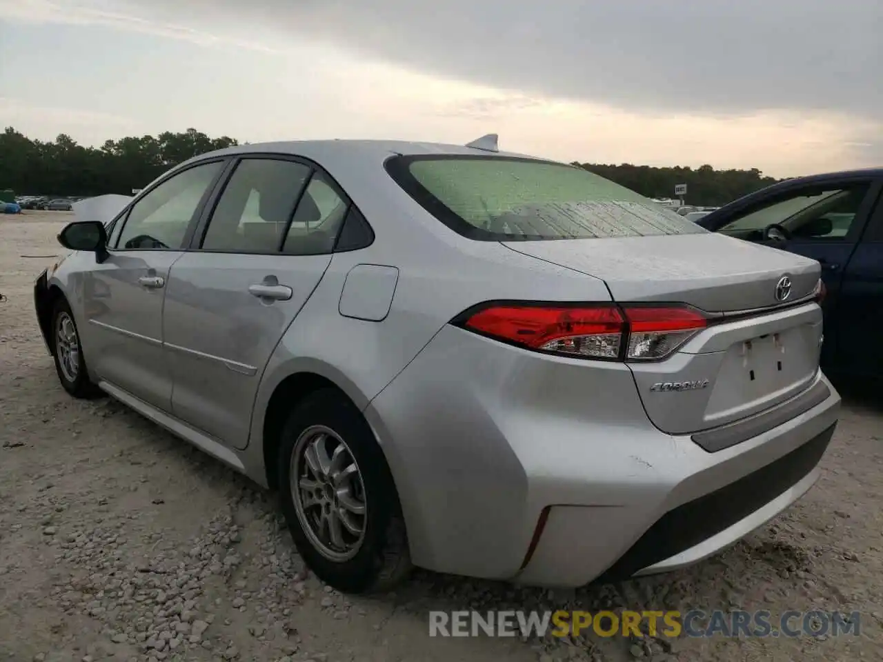 3 Photograph of a damaged car JTDEAMDE3NJ036587 TOYOTA COROLLA 2022