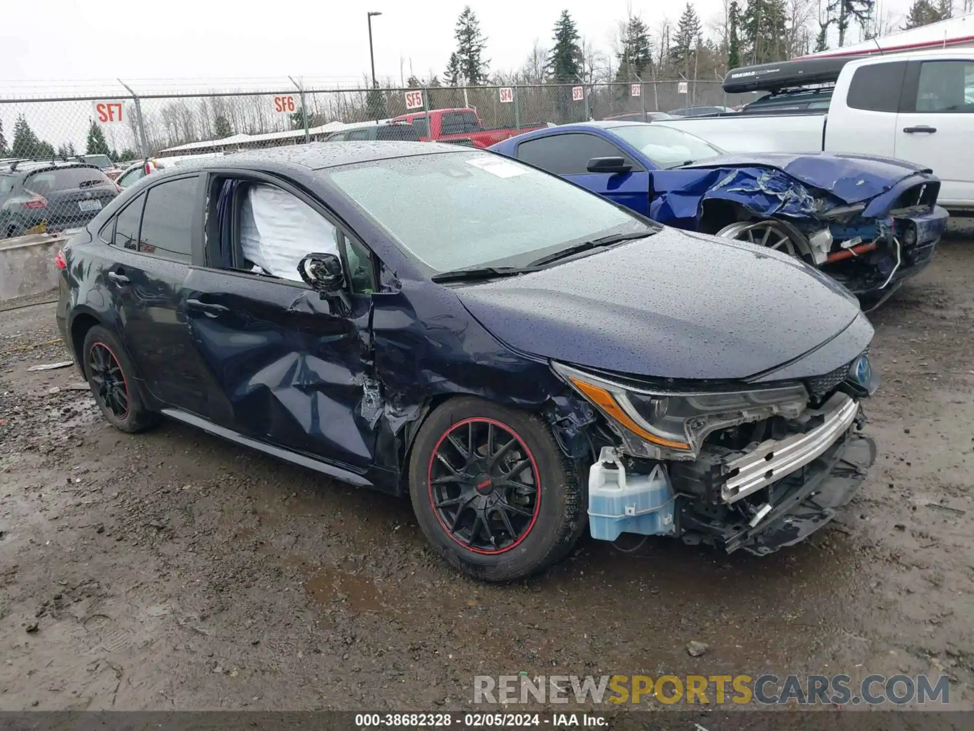 1 Photograph of a damaged car JTDEAMDE3NJ036718 TOYOTA COROLLA 2022